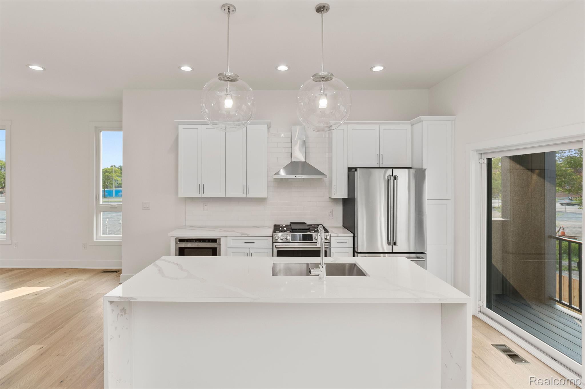 2037 11TH Street Unit: Unit 8