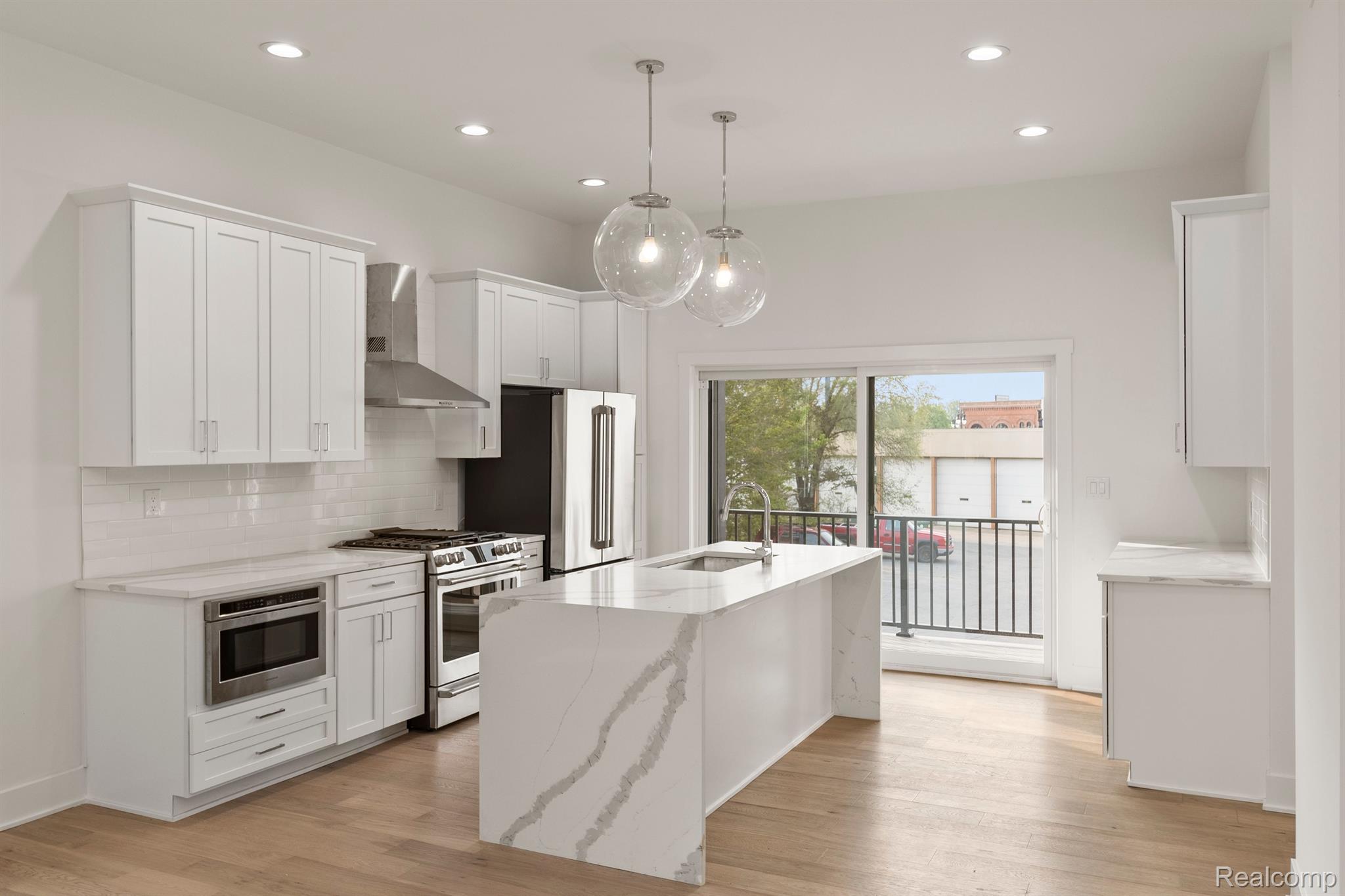 2037 11TH Street Unit: Unit 8