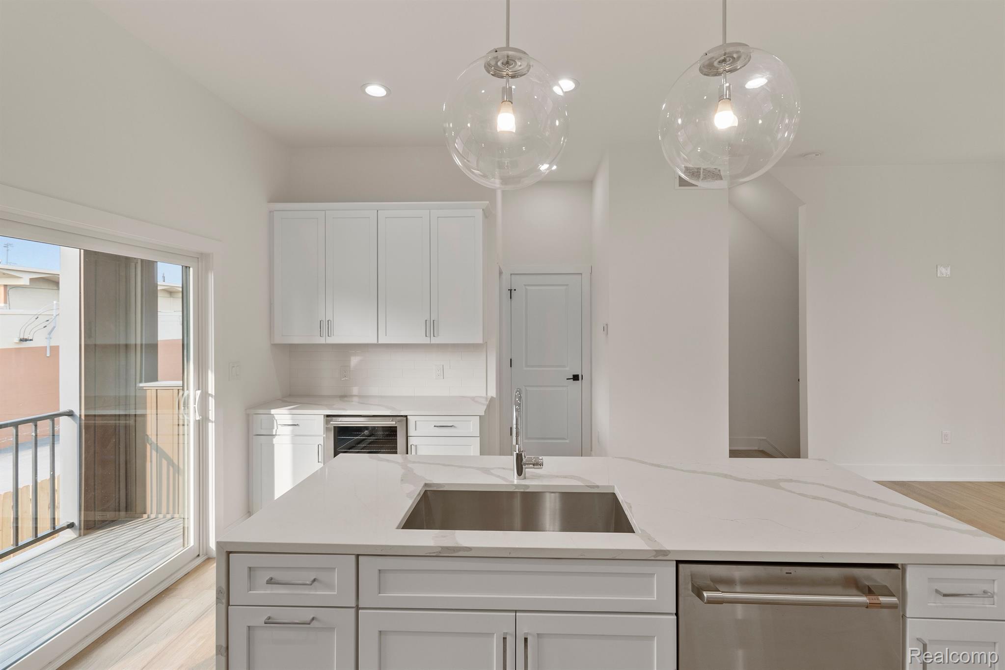 2037 11TH Street Unit: Unit 8