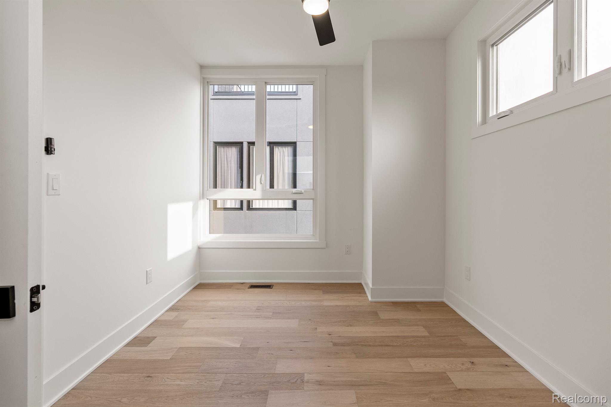 2037 11TH Street Unit: Unit 8