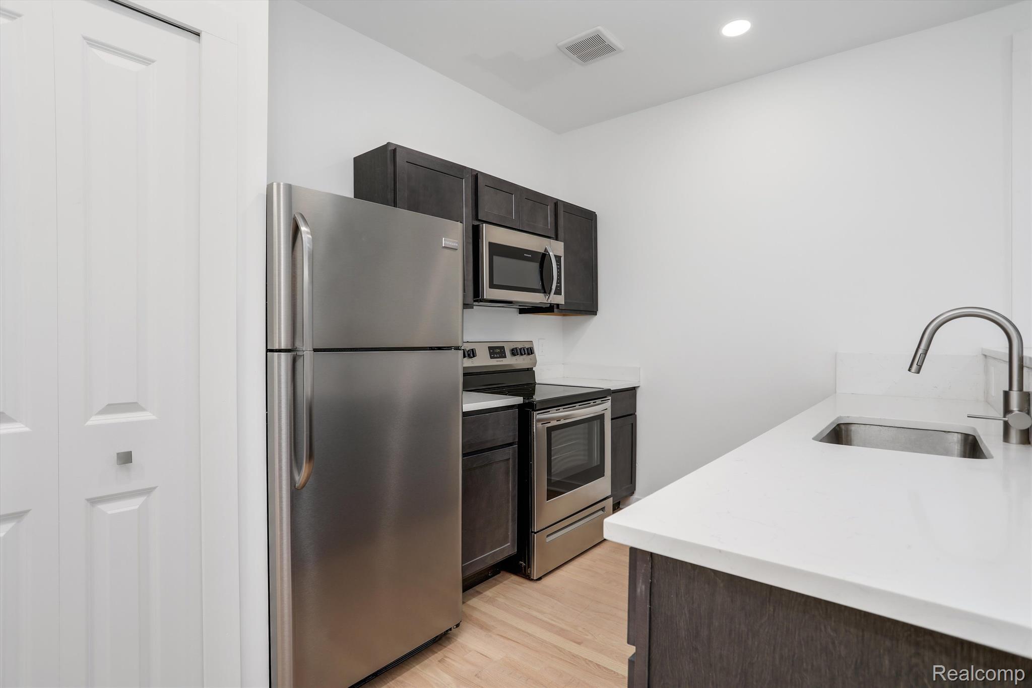 95 E Euclid Street Unit: 103