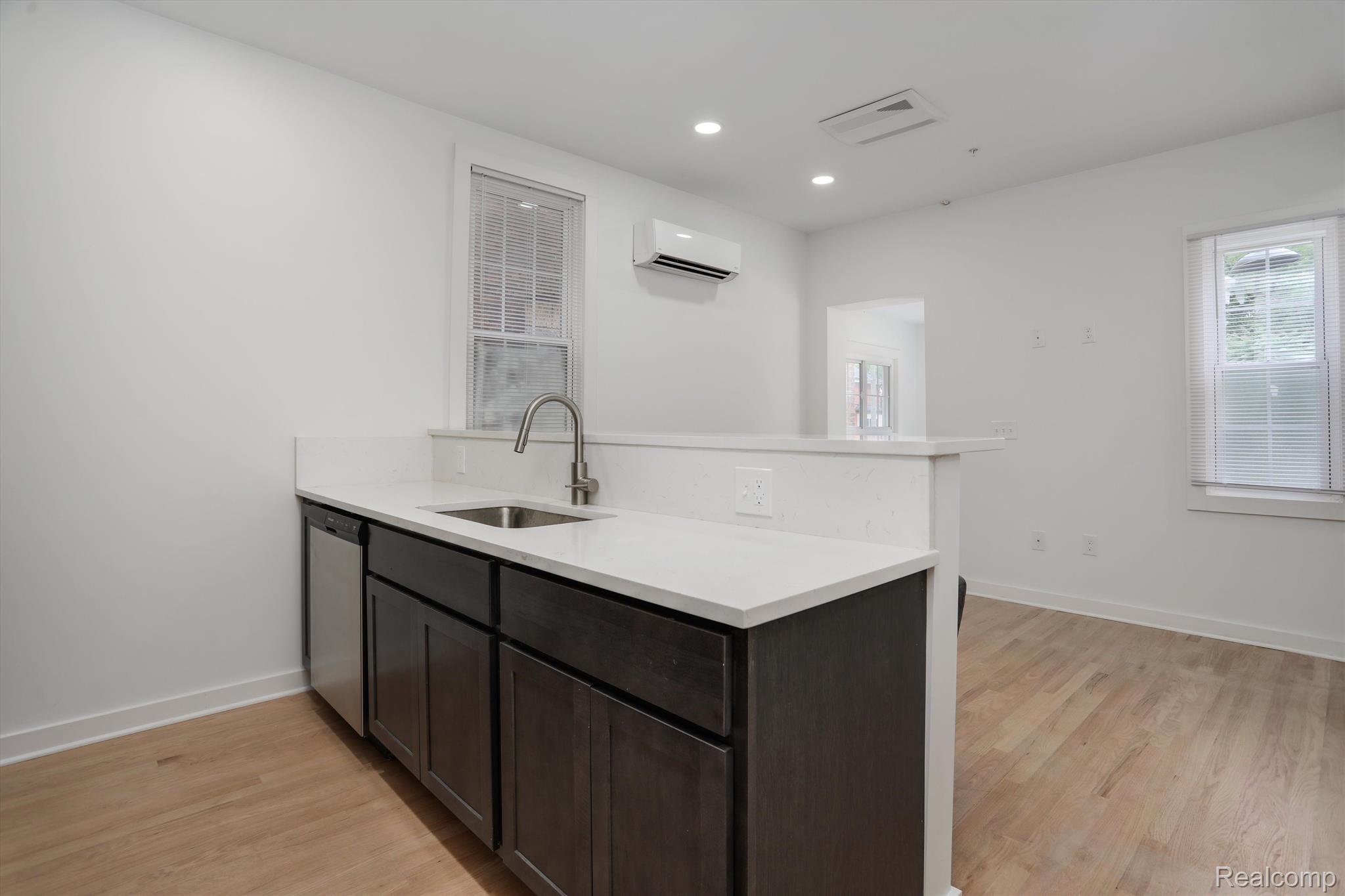 95 E Euclid Street Unit: 103