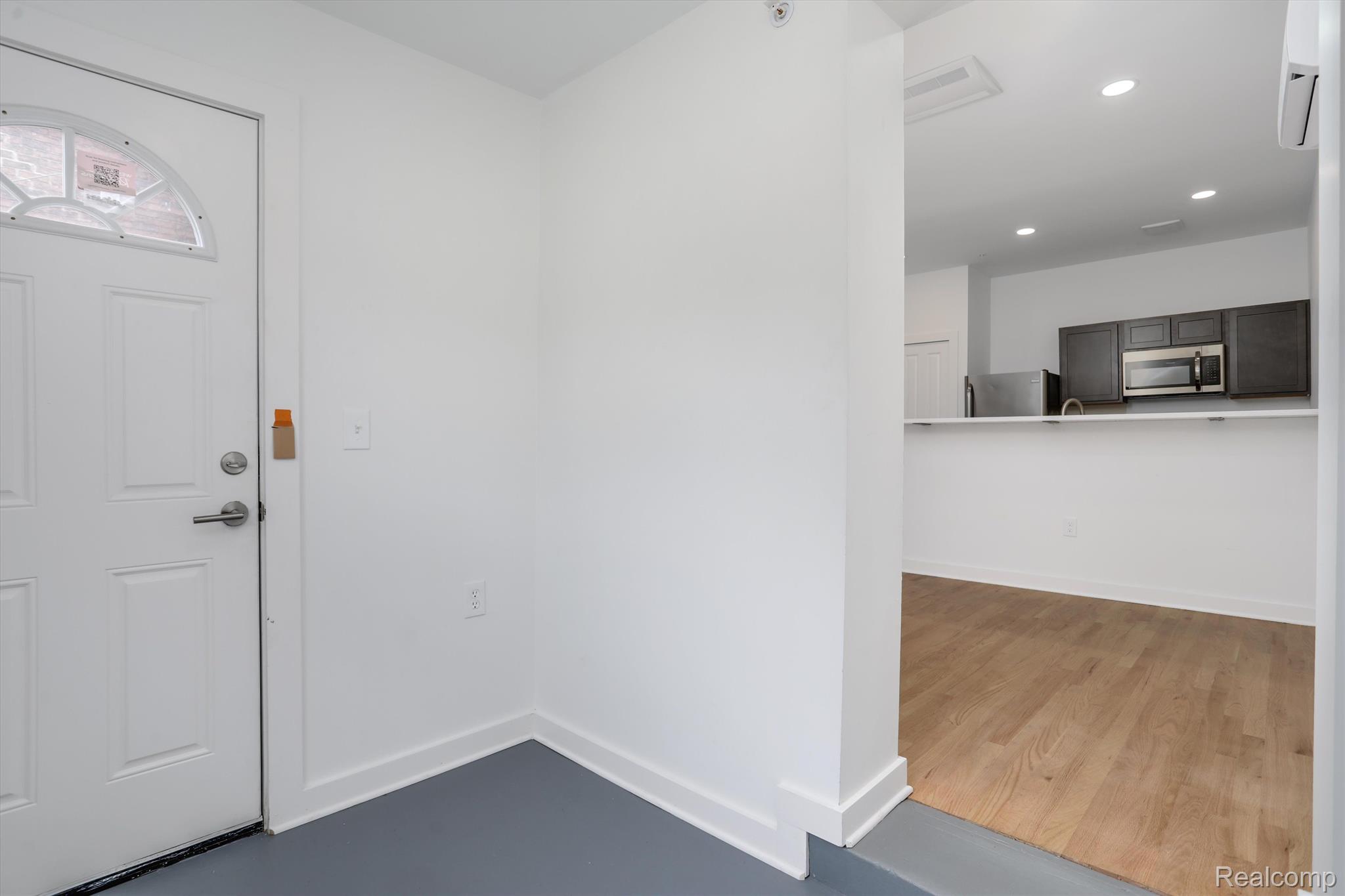 95 E Euclid Street Unit: 103