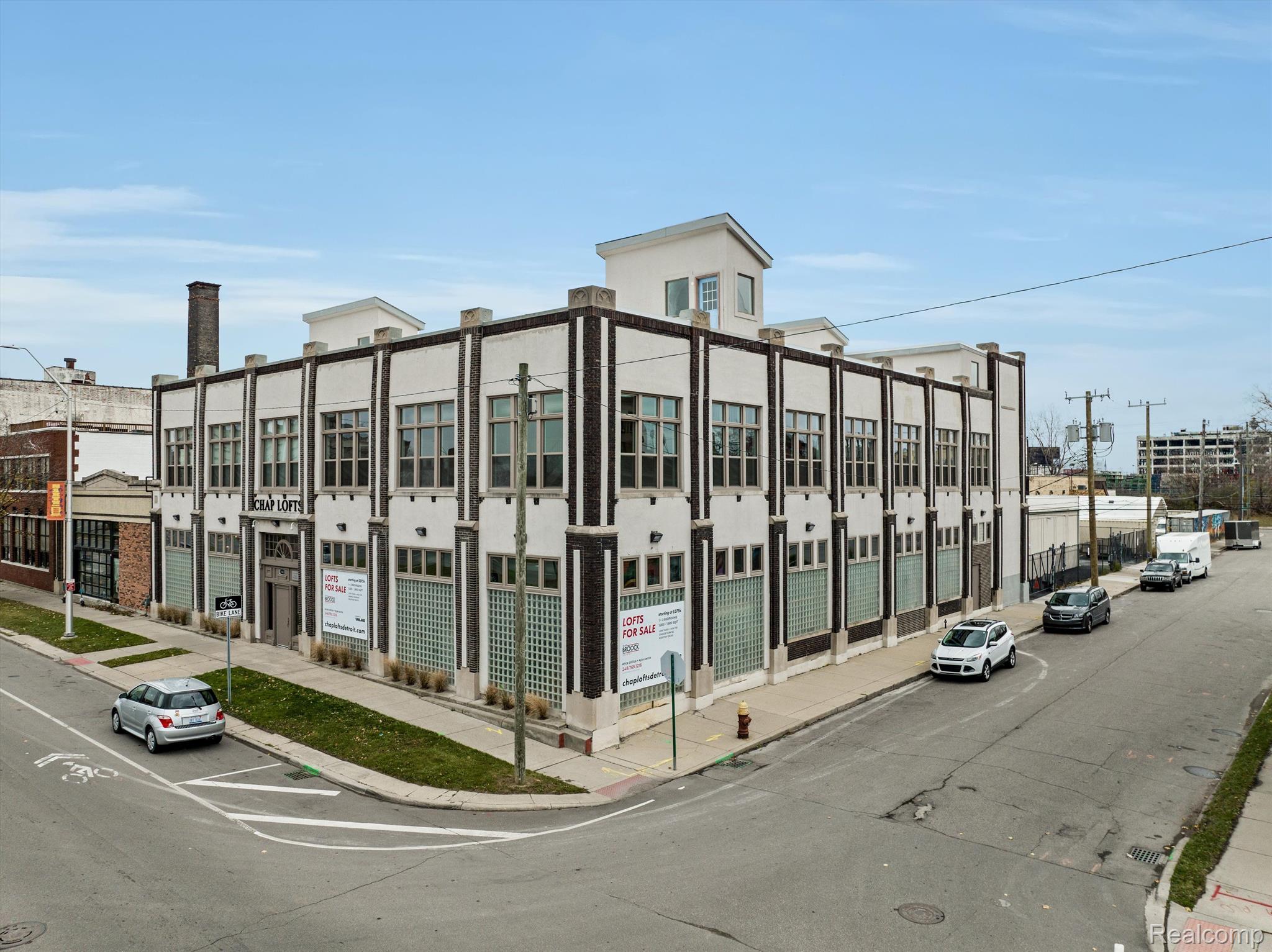 2843 E Grand Blvd Unit: 11