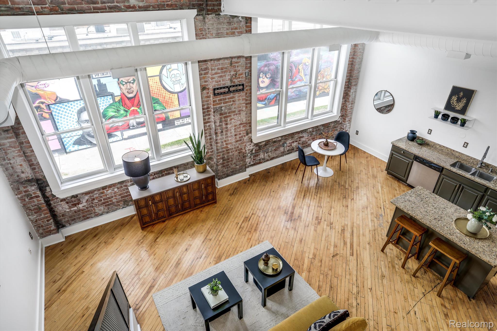 2843 E Grand Blvd Unit: 11