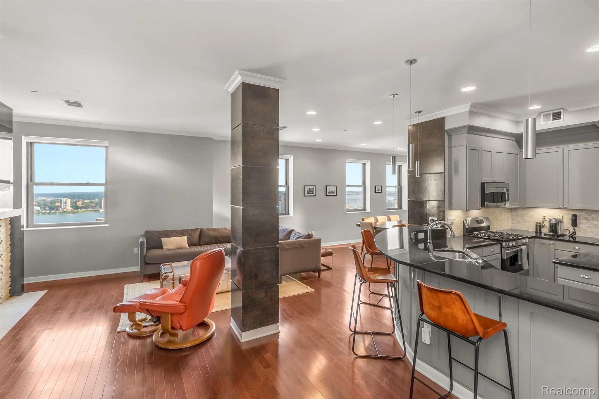 1135  Shelby Unit: # 2806