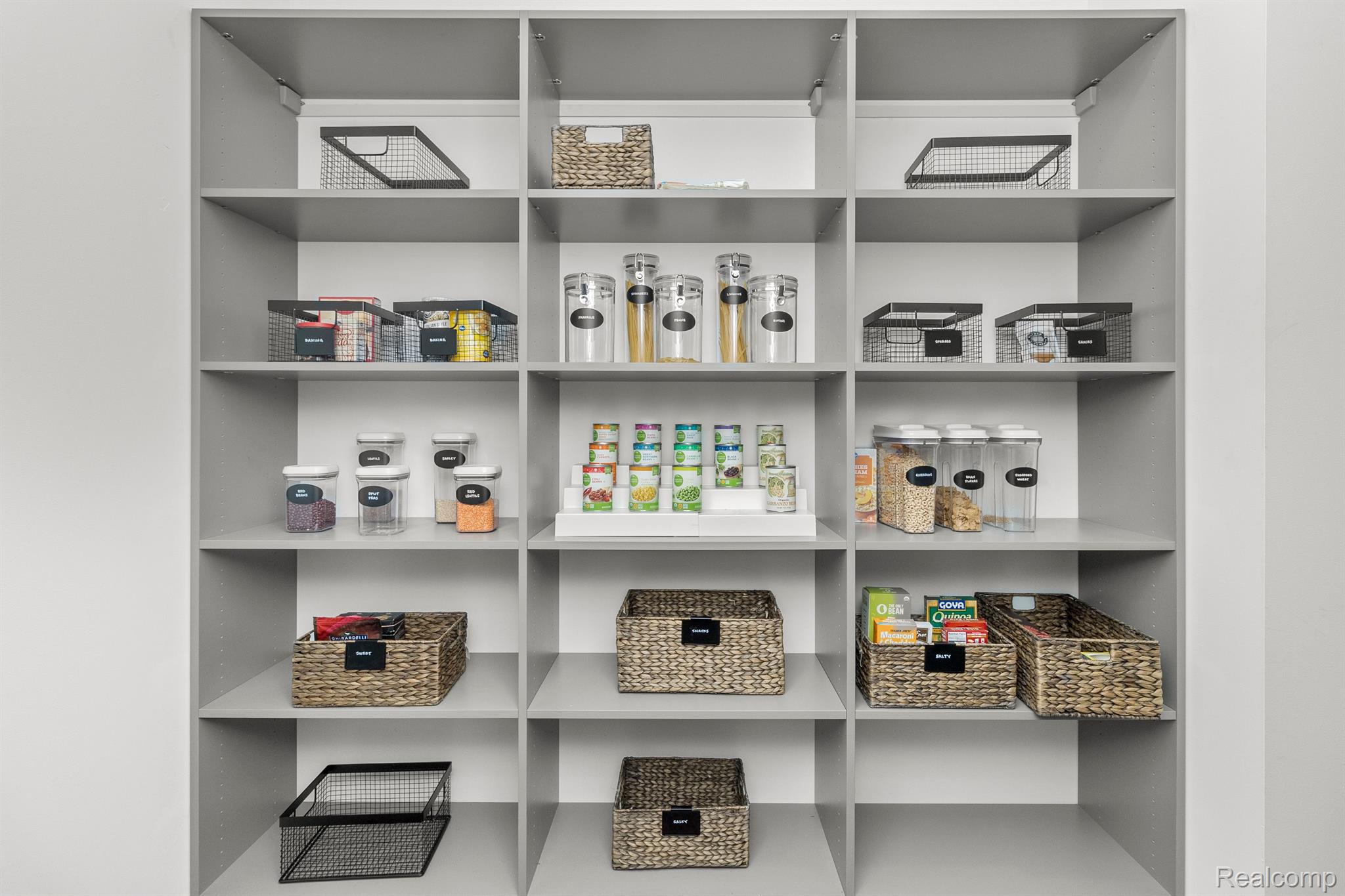 1135  Shelby Unit: # 2806