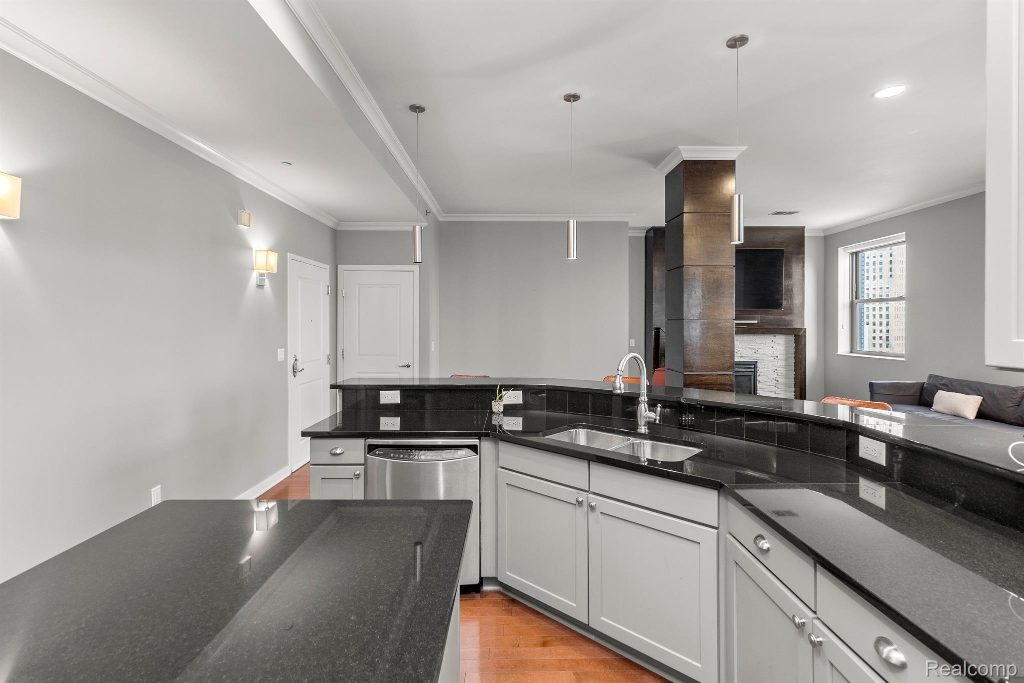 1135  Shelby Unit: # 2806