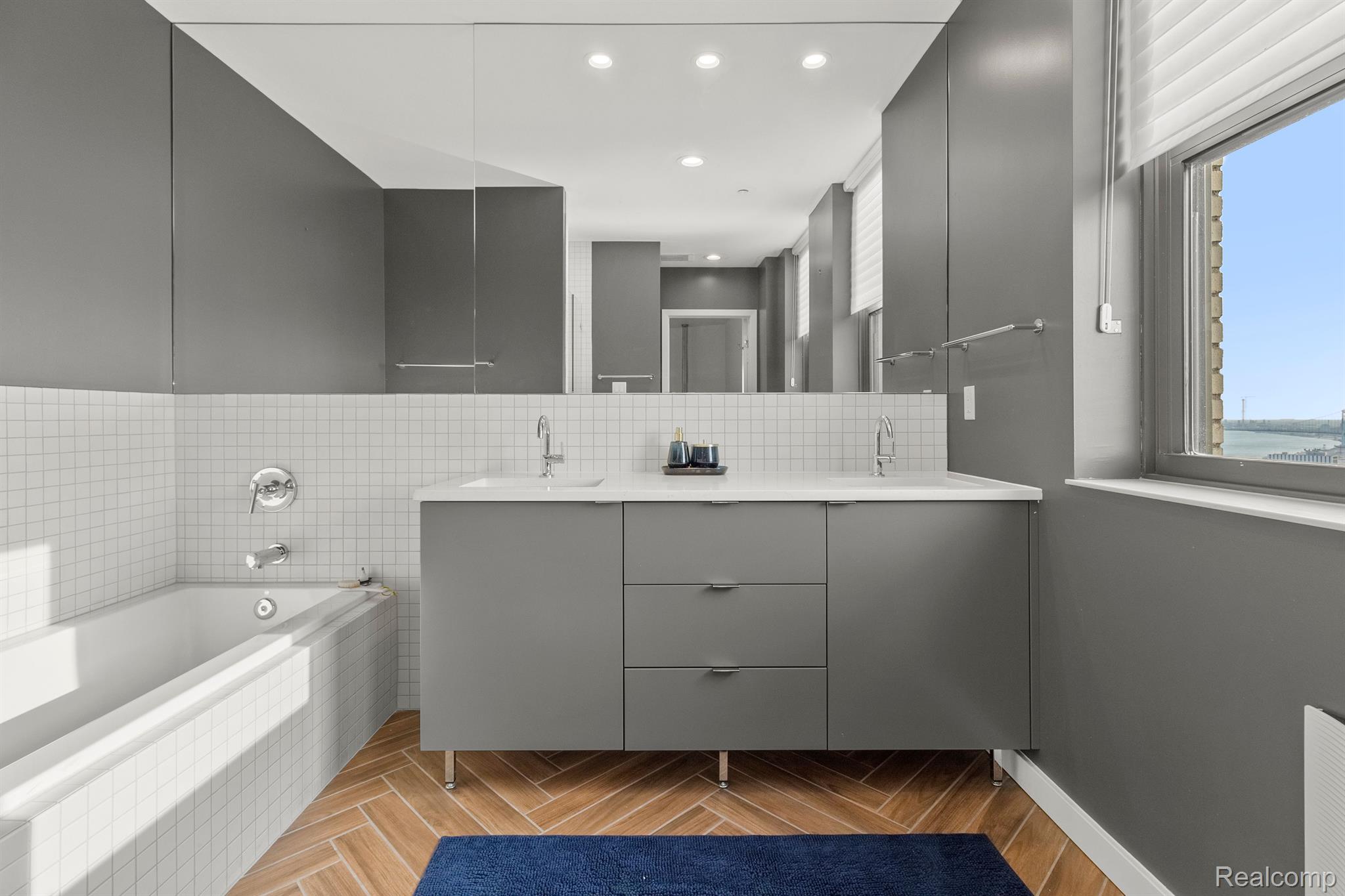 1135  Shelby Unit: # 2806