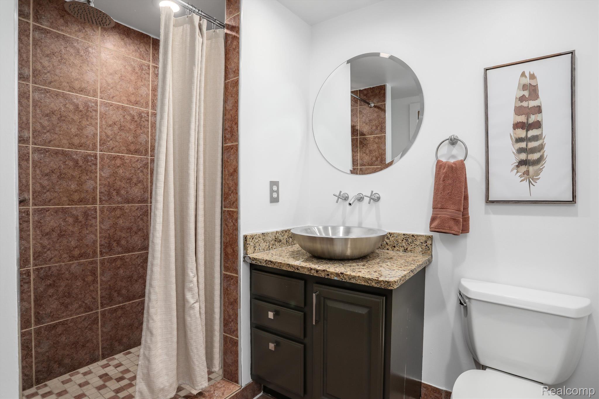 2843 E Grand Boulevard Unit: 6