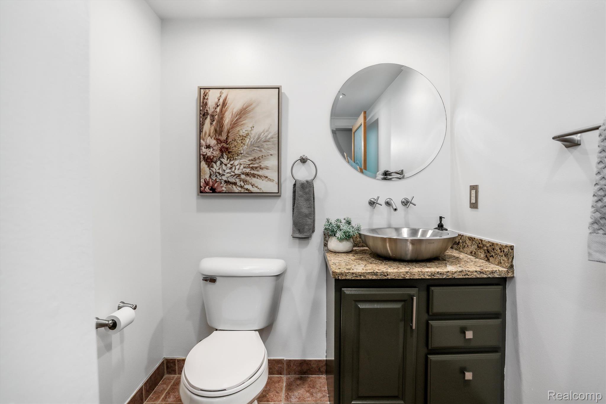 2843 E Grand Boulevard Unit: 6