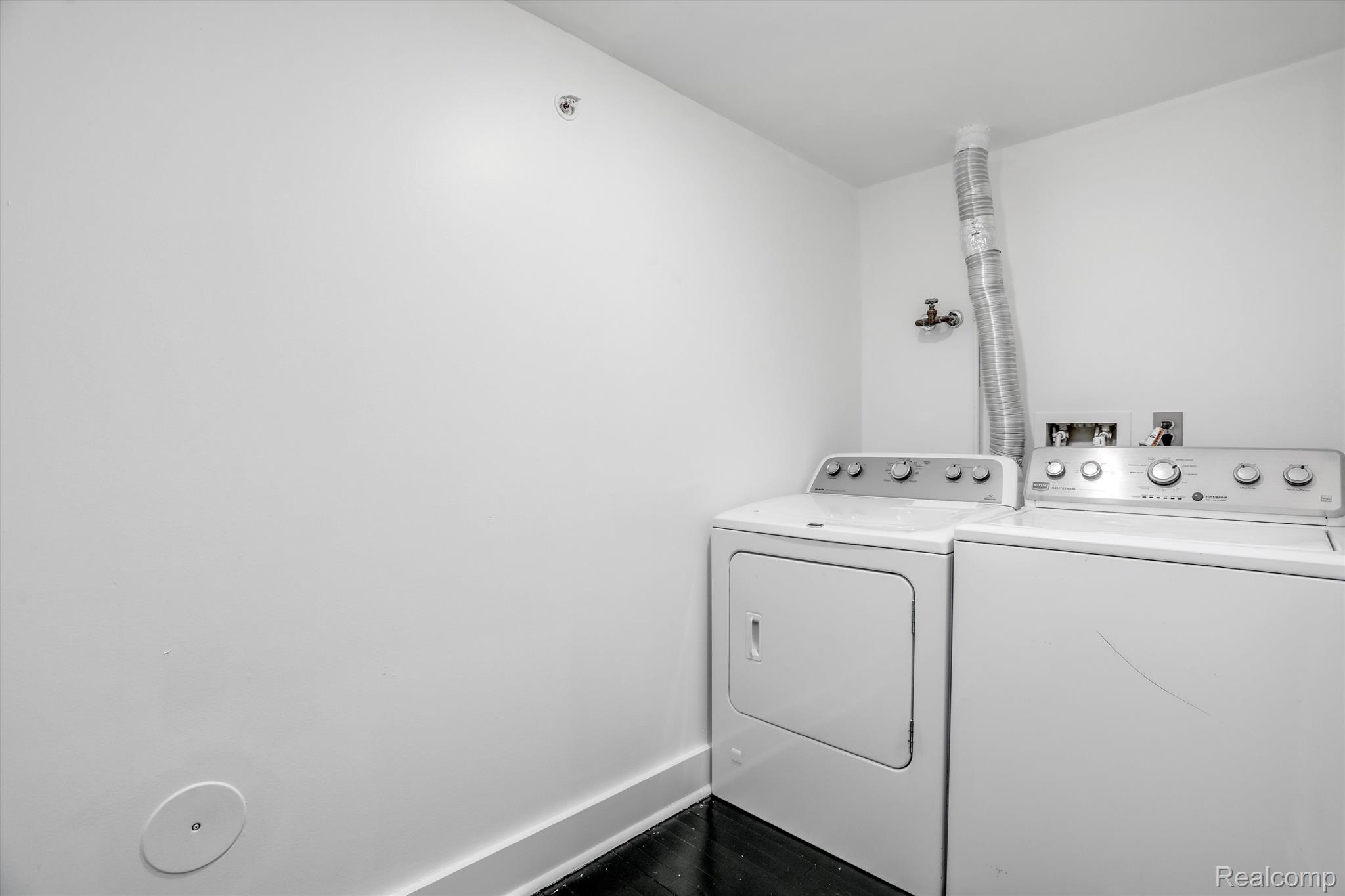 2843 E Grand Boulevard Unit: 6