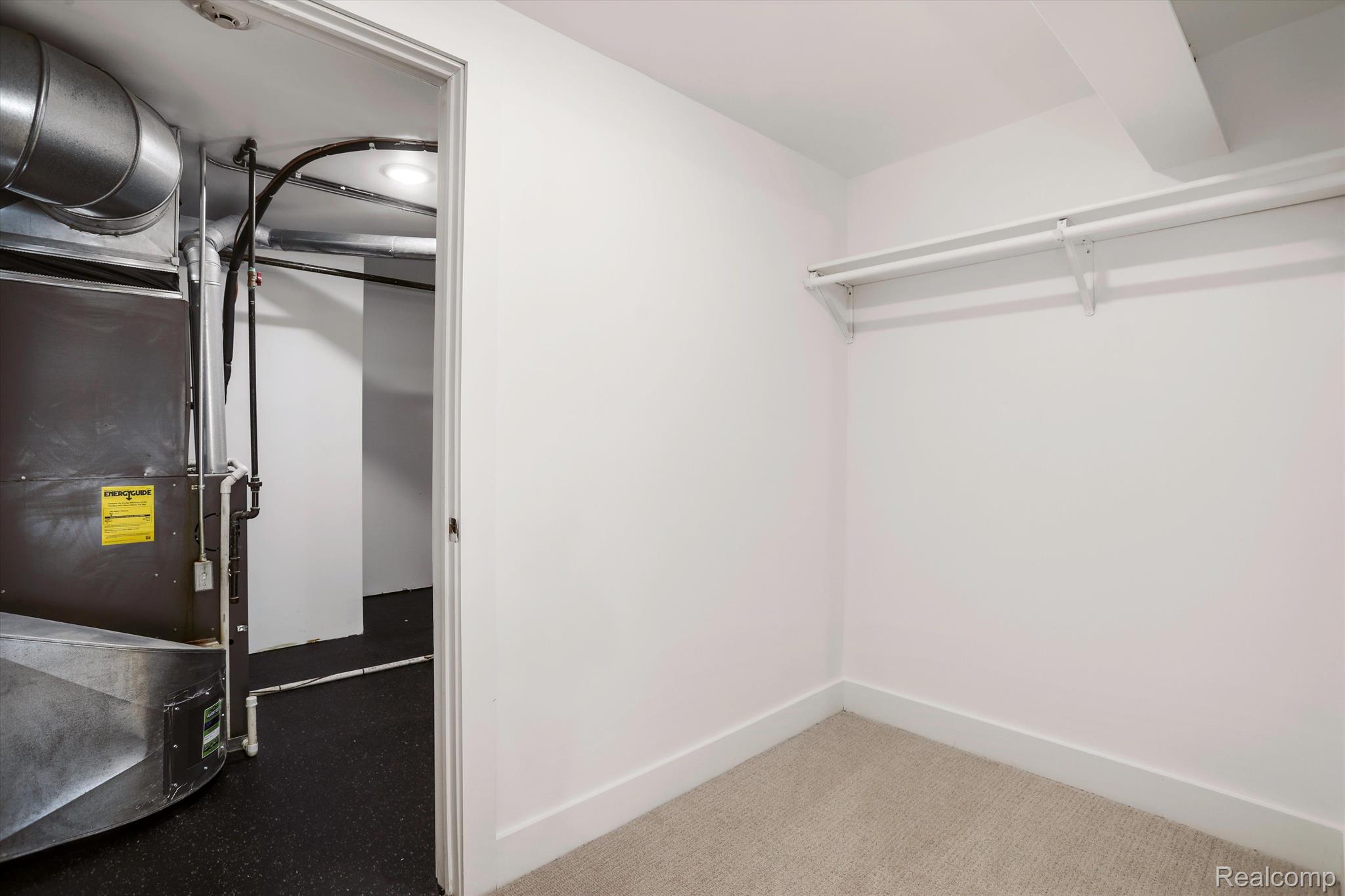 2843 E Grand Boulevard Unit: 1