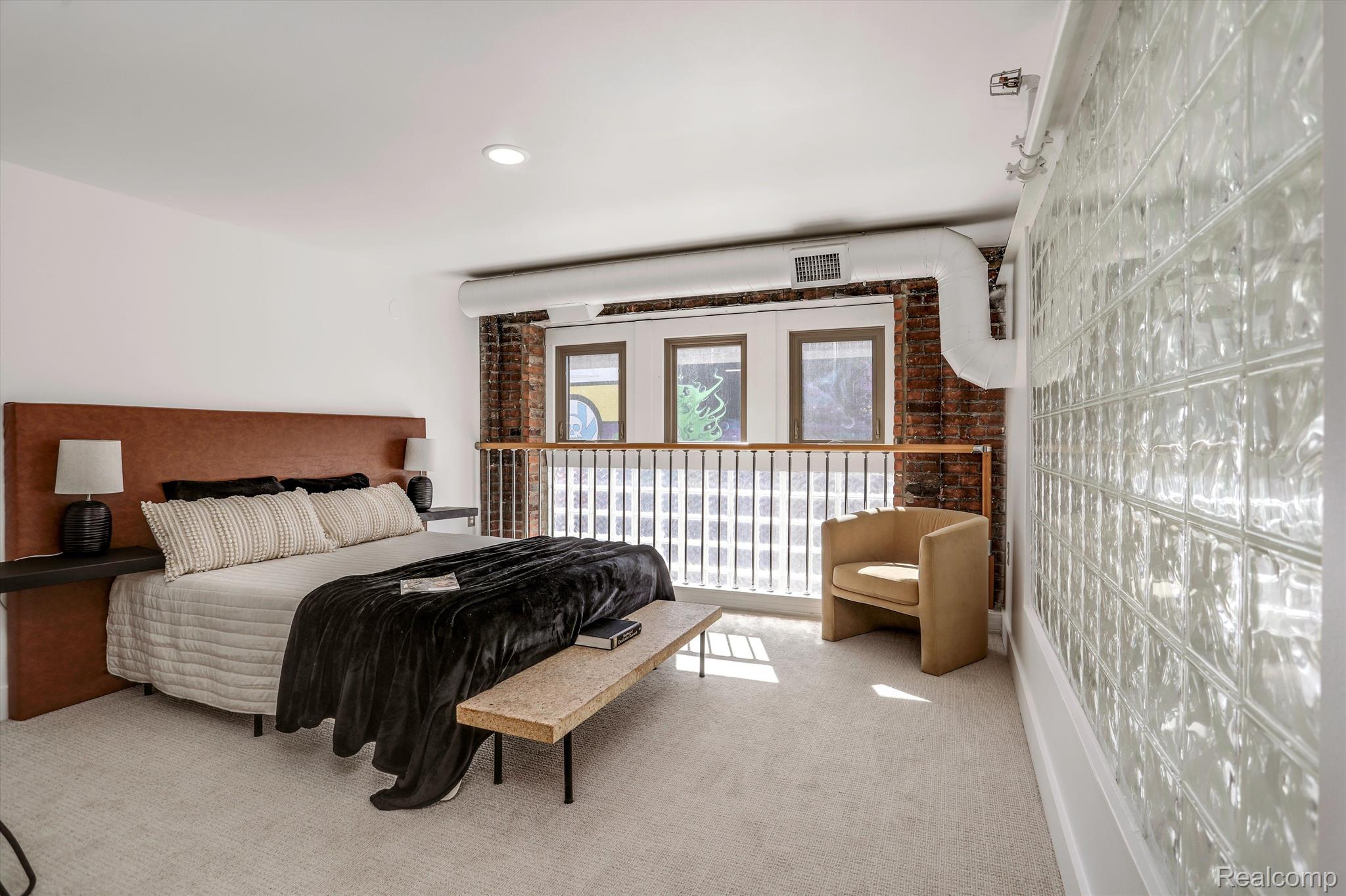 2843 E Grand Boulevard Unit: 1