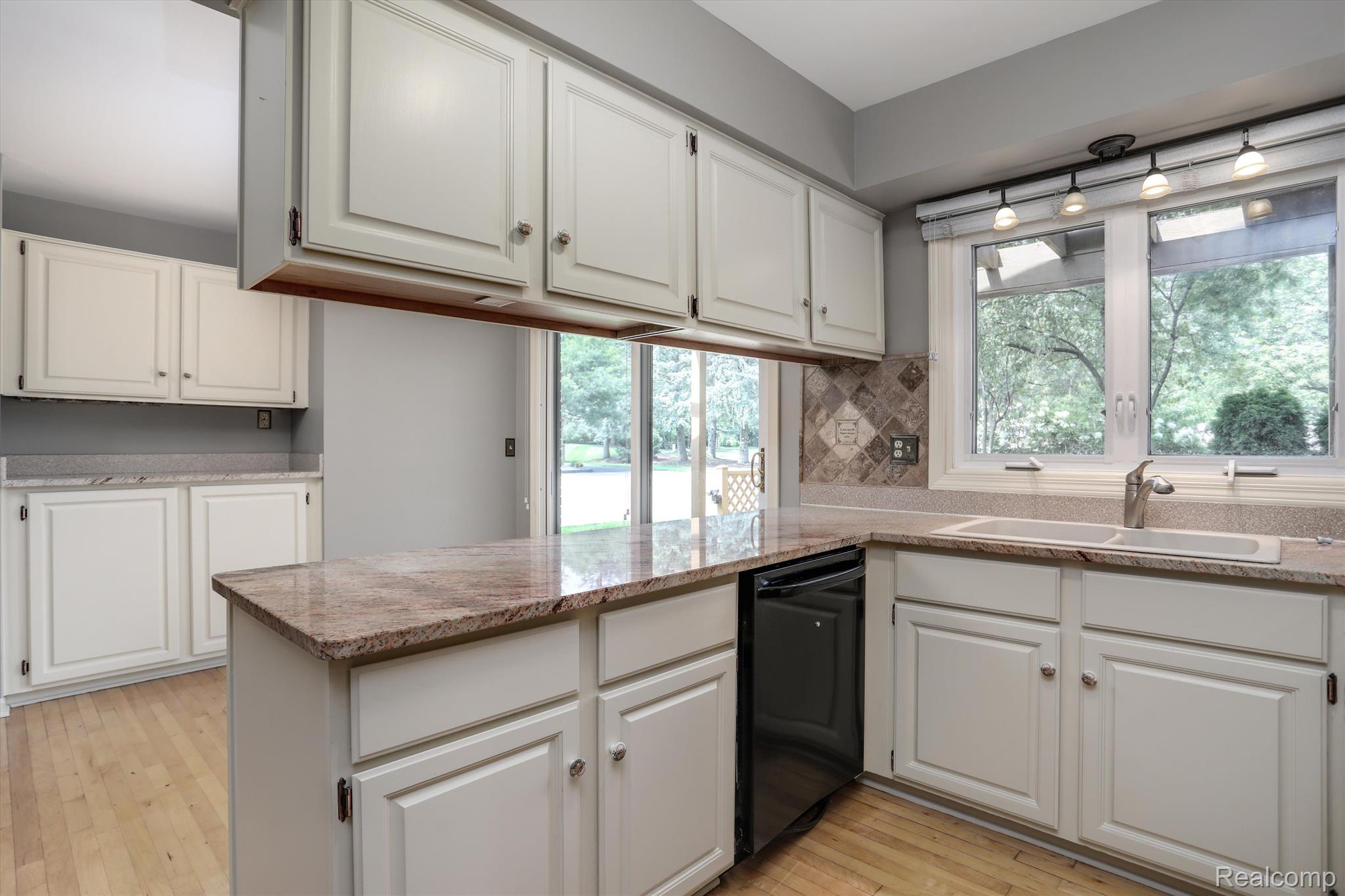 12301 Pinecrest Drive