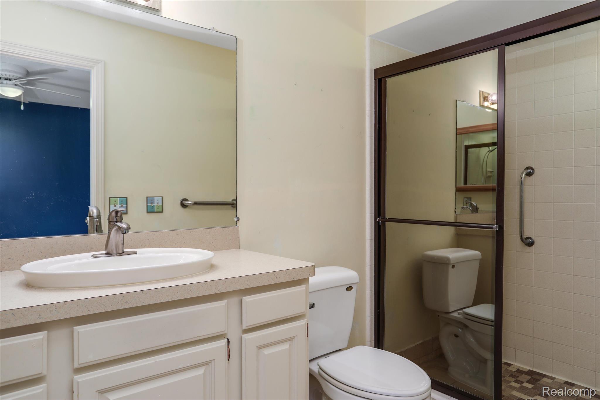 12301 Pinecrest Drive