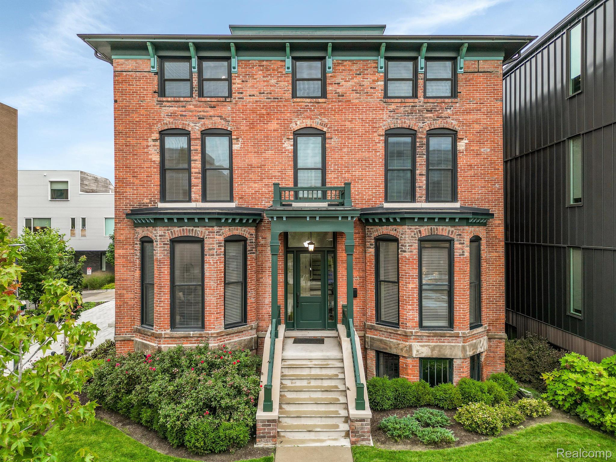 261 Alfred Street Unit: A