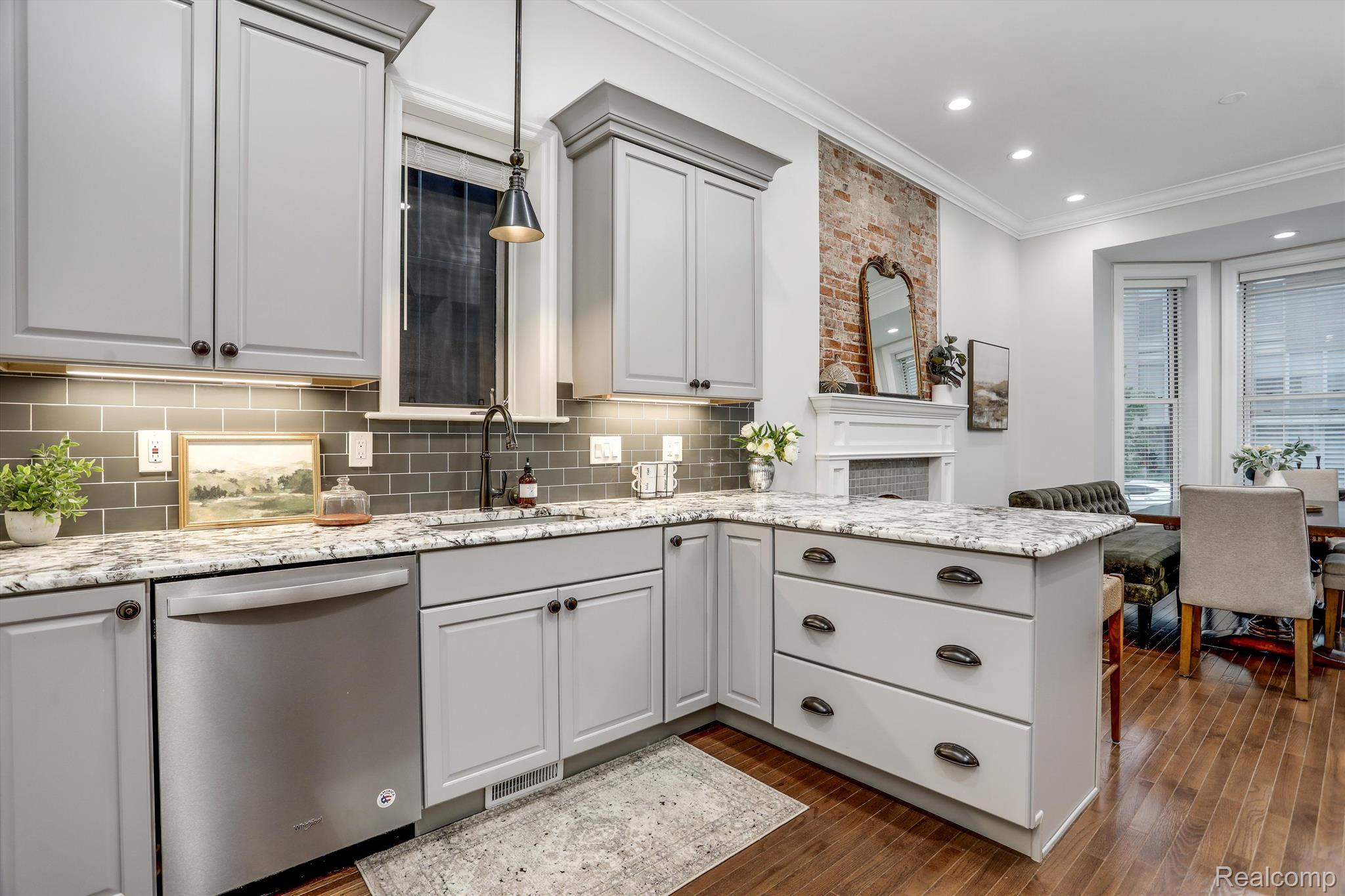 261 Alfred Street Unit: A