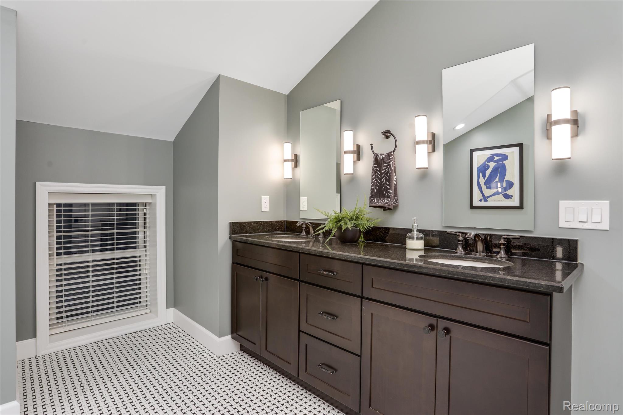 261 Alfred Street Unit: A