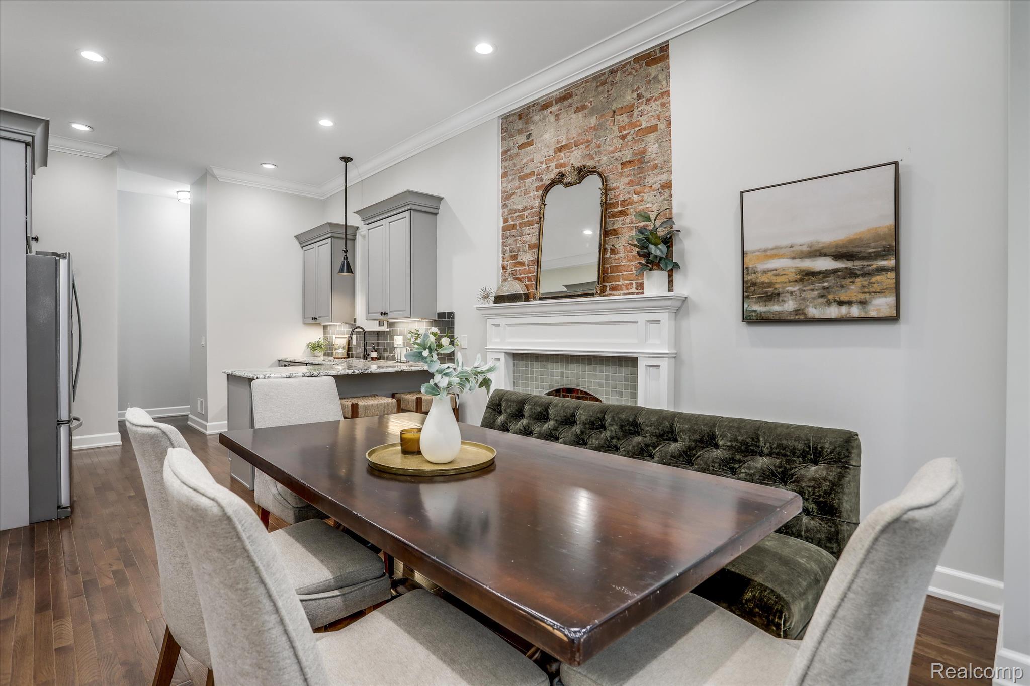 261 Alfred Street Unit: A