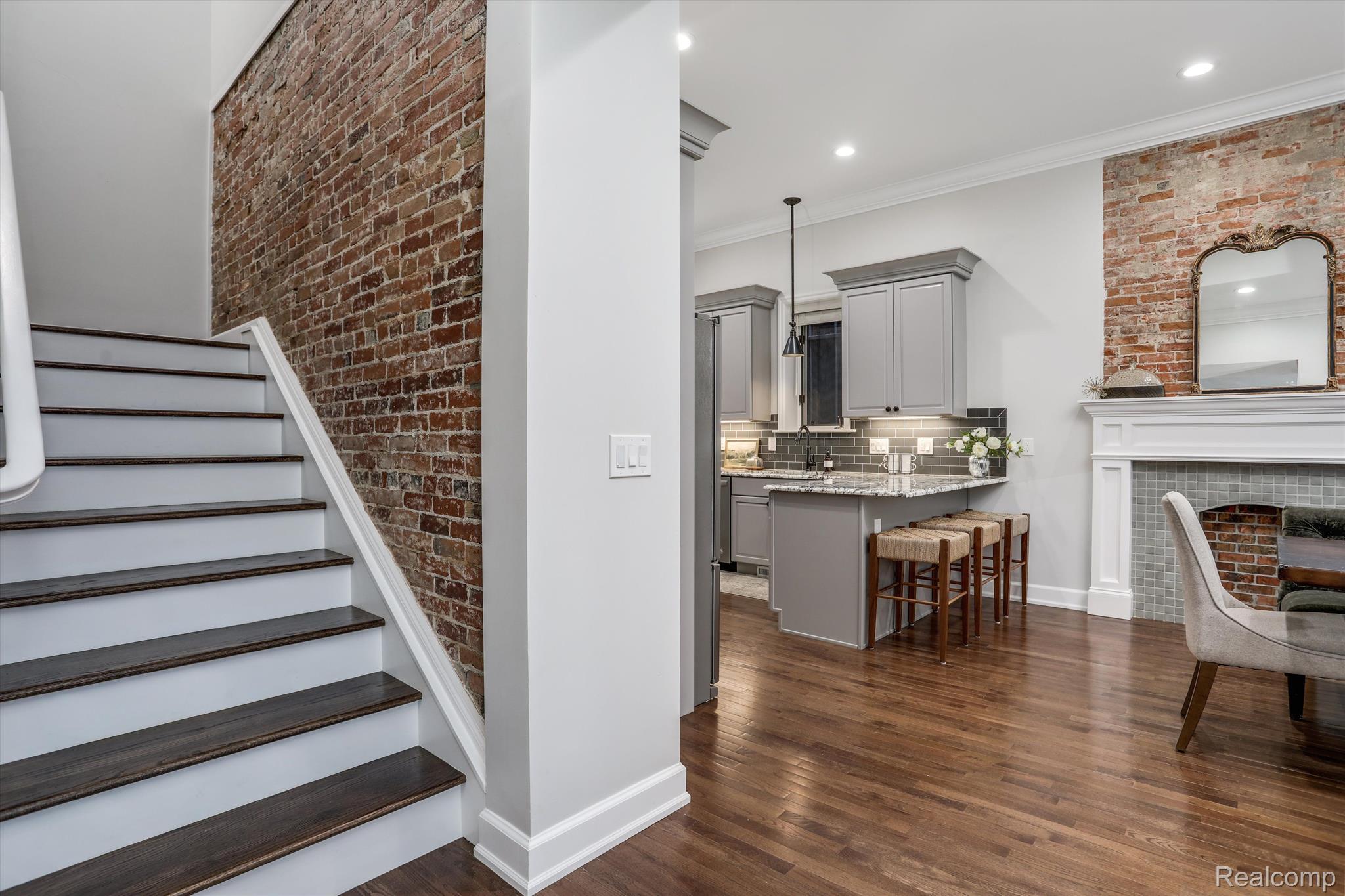 261 Alfred Street Unit: A