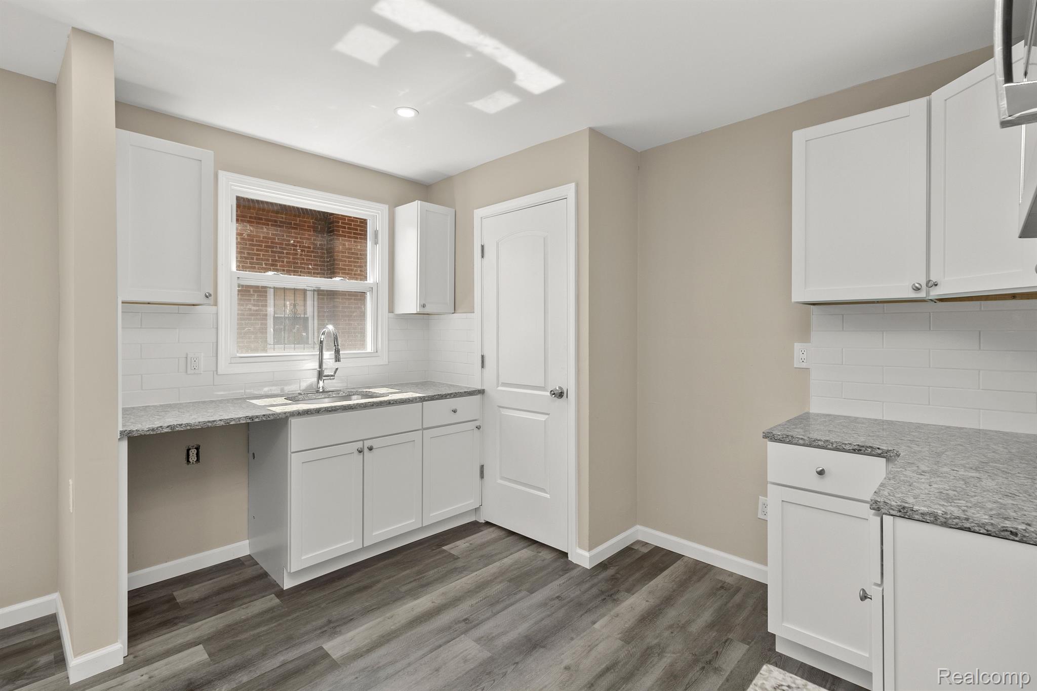 20045 STRATHMOOR Street