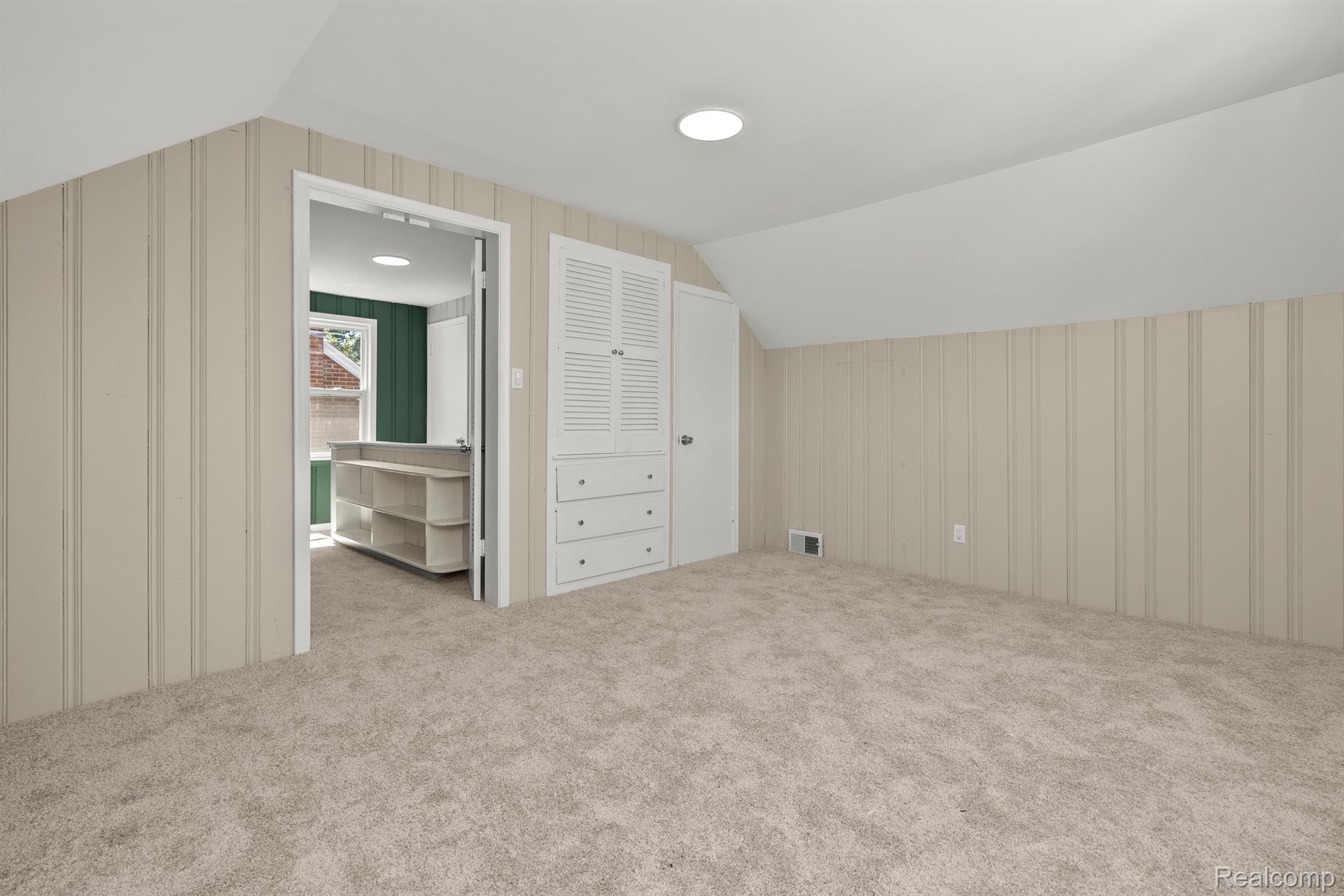 20045 STRATHMOOR Street