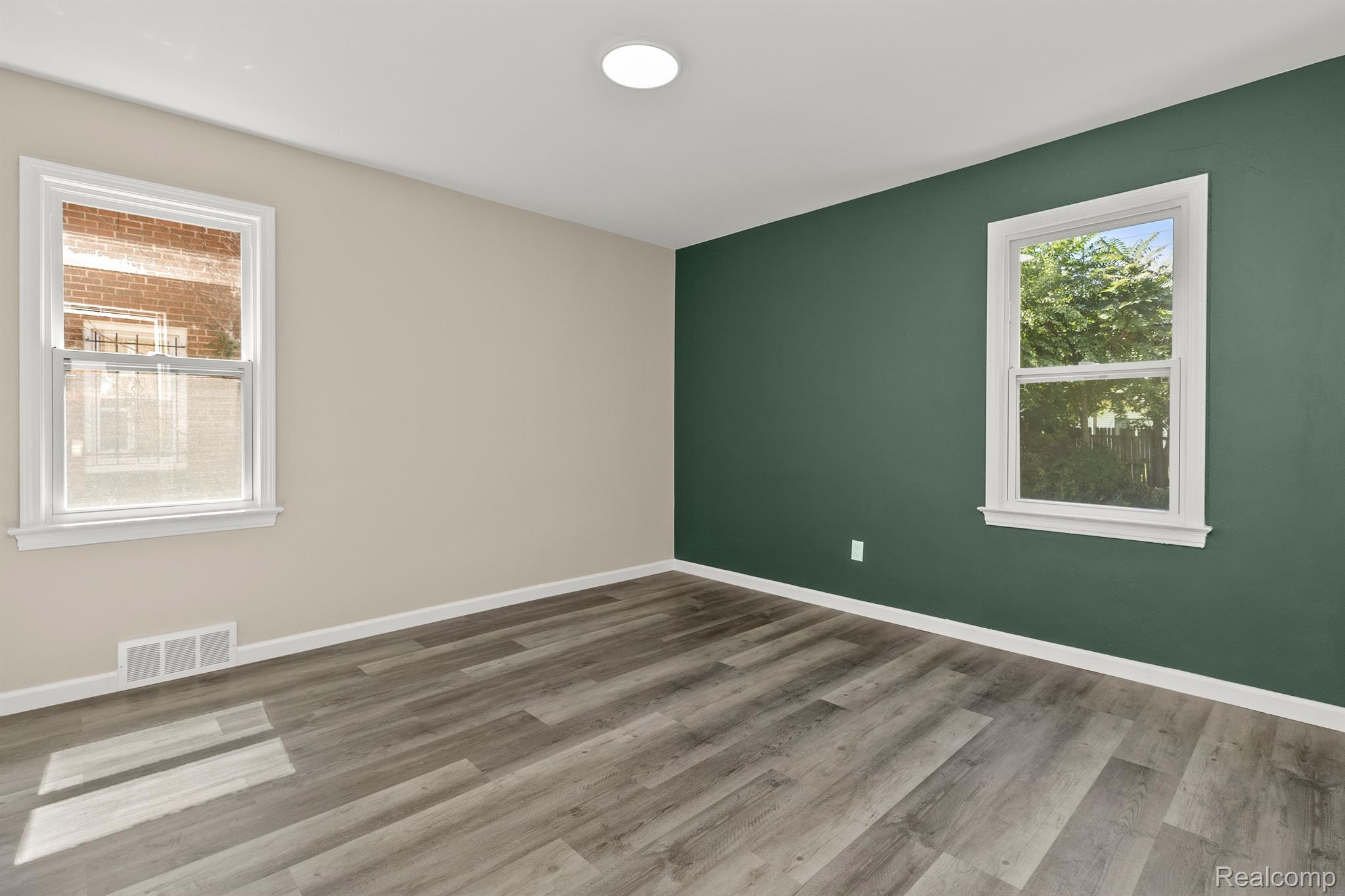 20045 STRATHMOOR Street