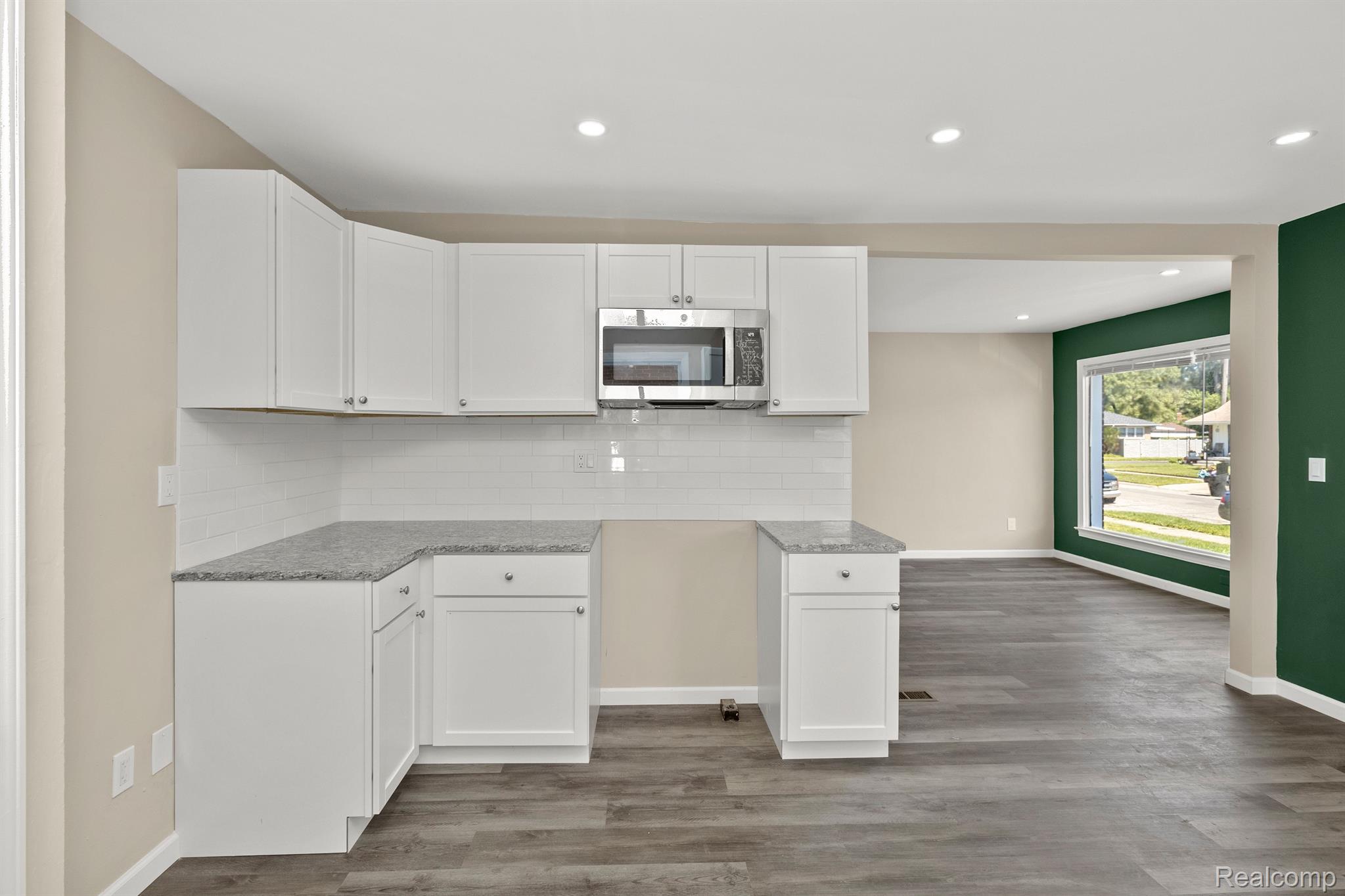 20045 STRATHMOOR Street