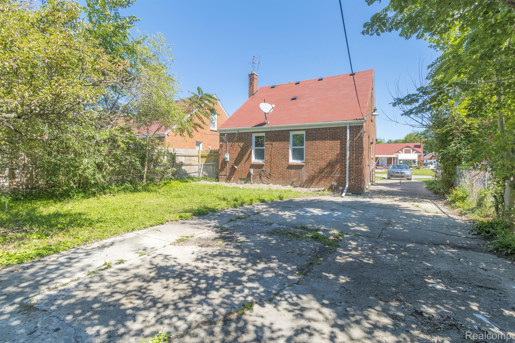 20045 STRATHMOOR Street