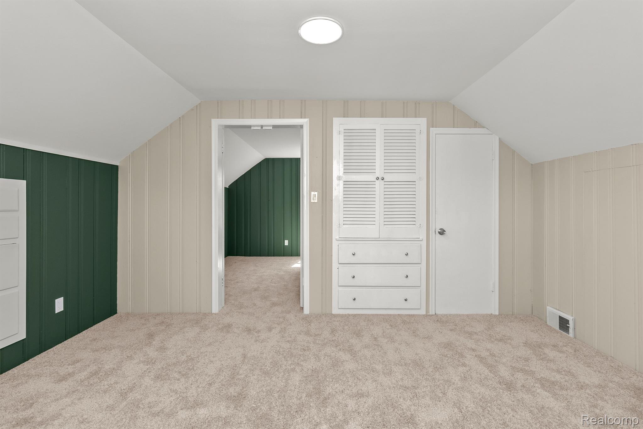 20045 STRATHMOOR Street