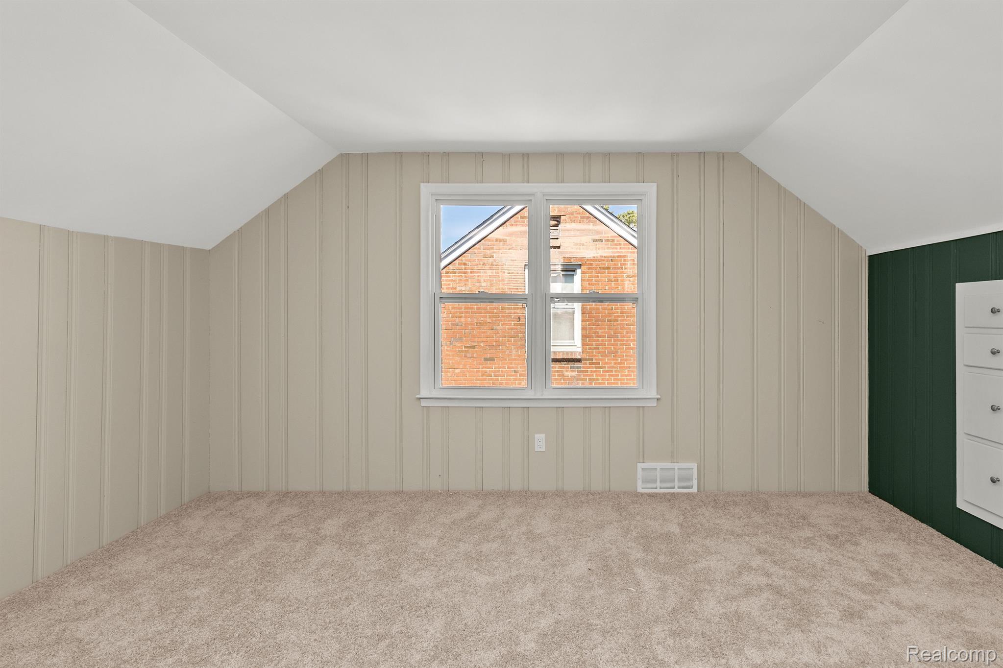 20045 STRATHMOOR Street