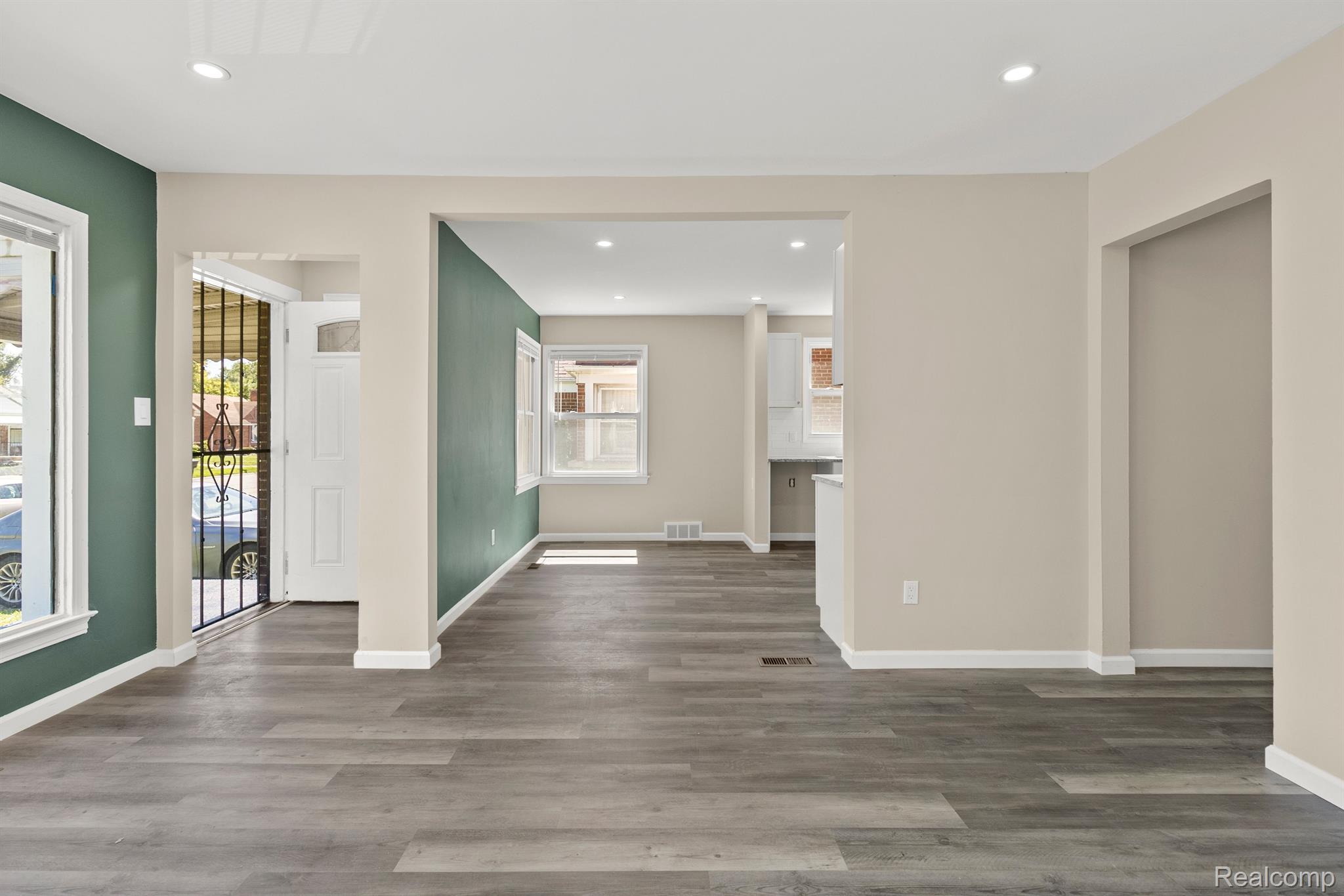 20045 STRATHMOOR Street