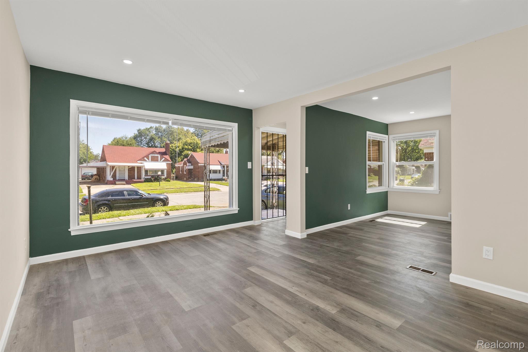 20045 STRATHMOOR Street