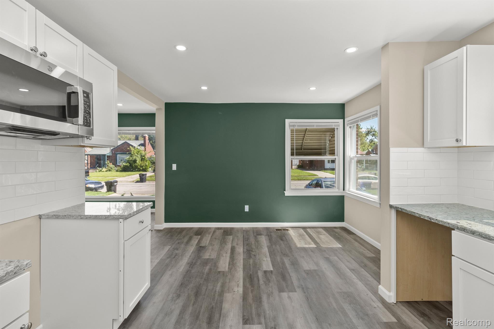 20045 STRATHMOOR Street