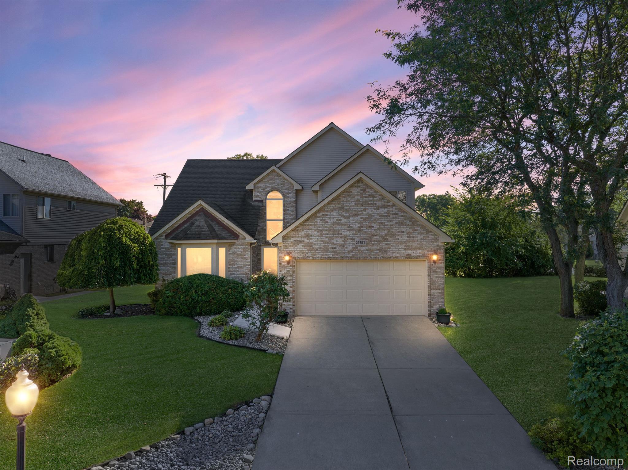 25878 GOLF POINTE Drive