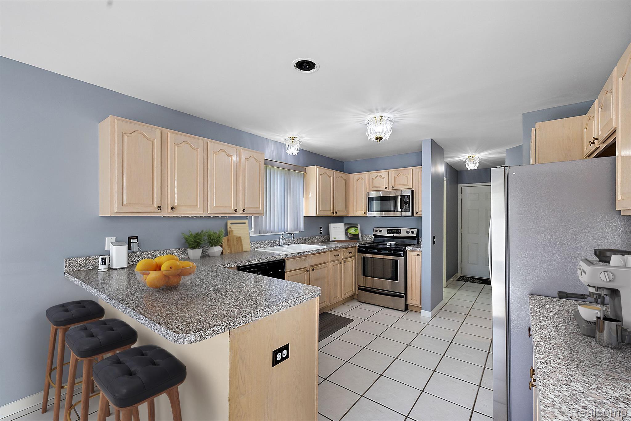 25878 GOLF POINTE Drive