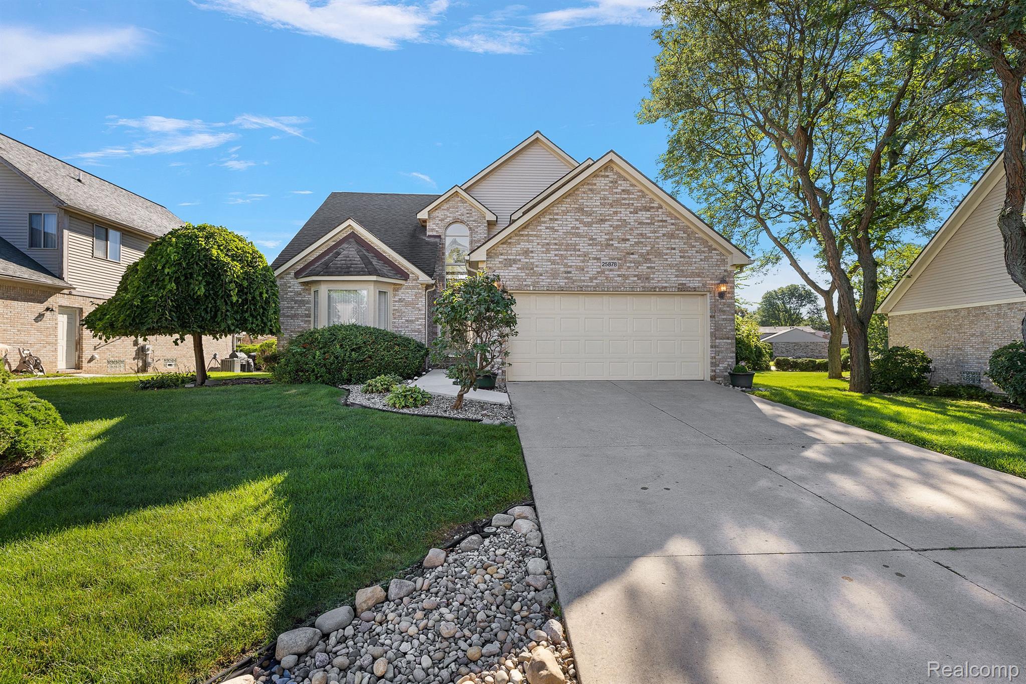 25878 GOLF POINTE Drive