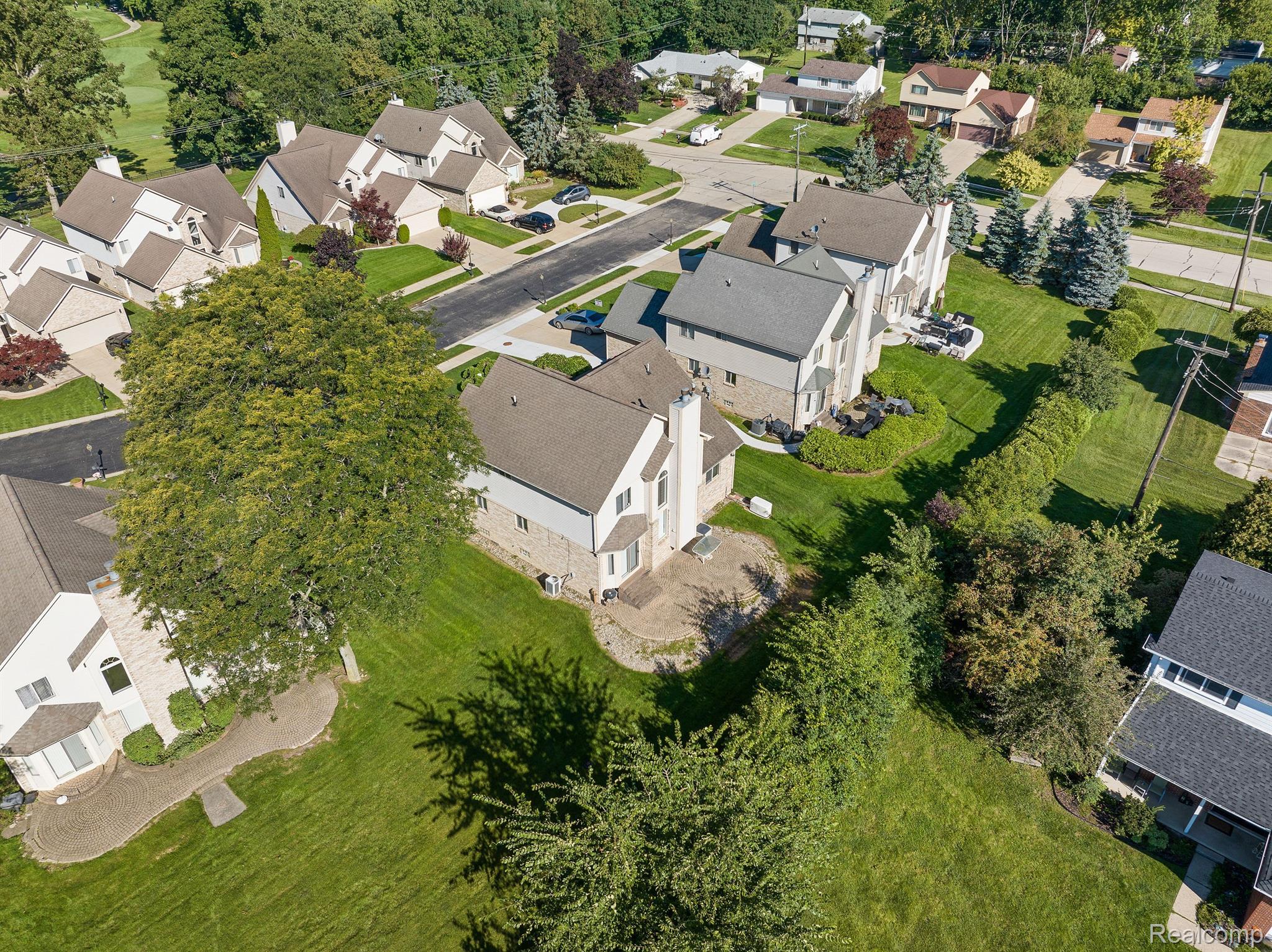 25878 GOLF POINTE Drive