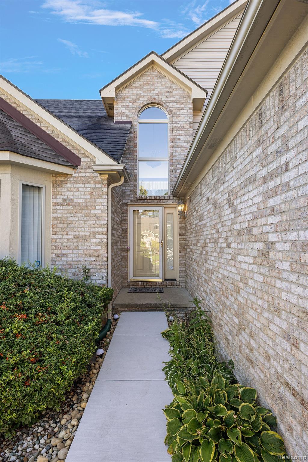 25878 GOLF POINTE Drive