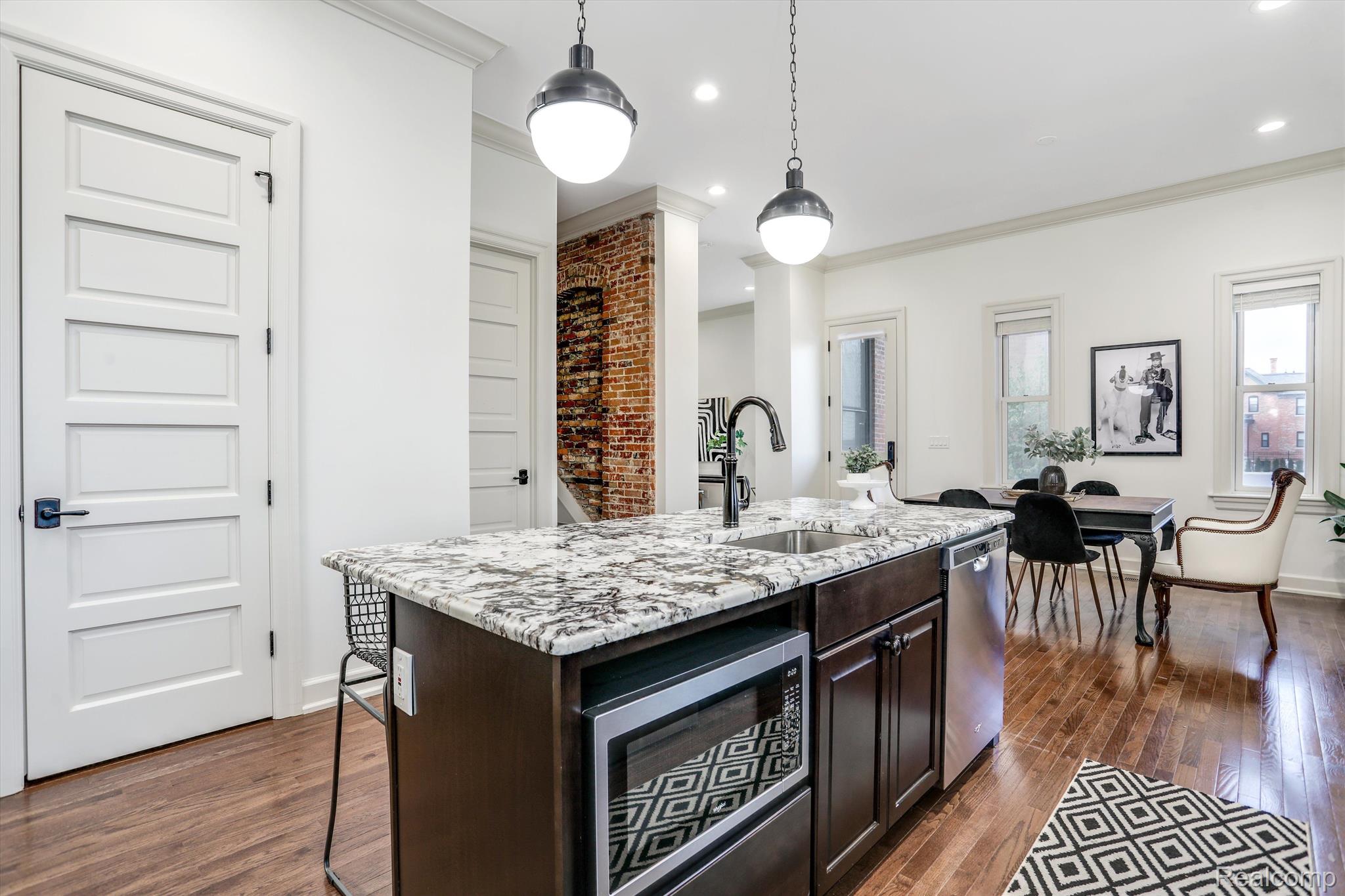 261 Alfred Street Unit: B