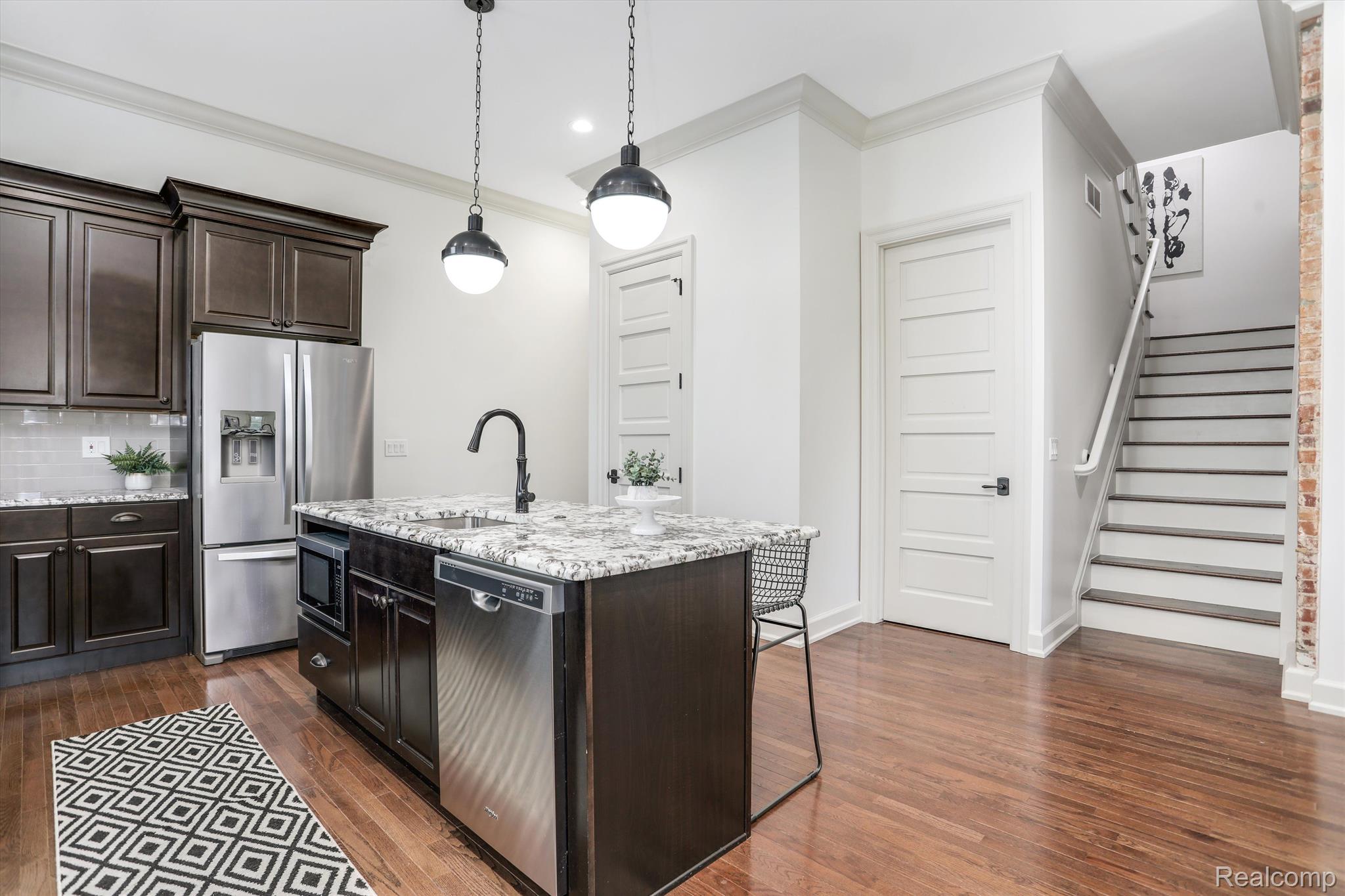 261 Alfred Street Unit: B