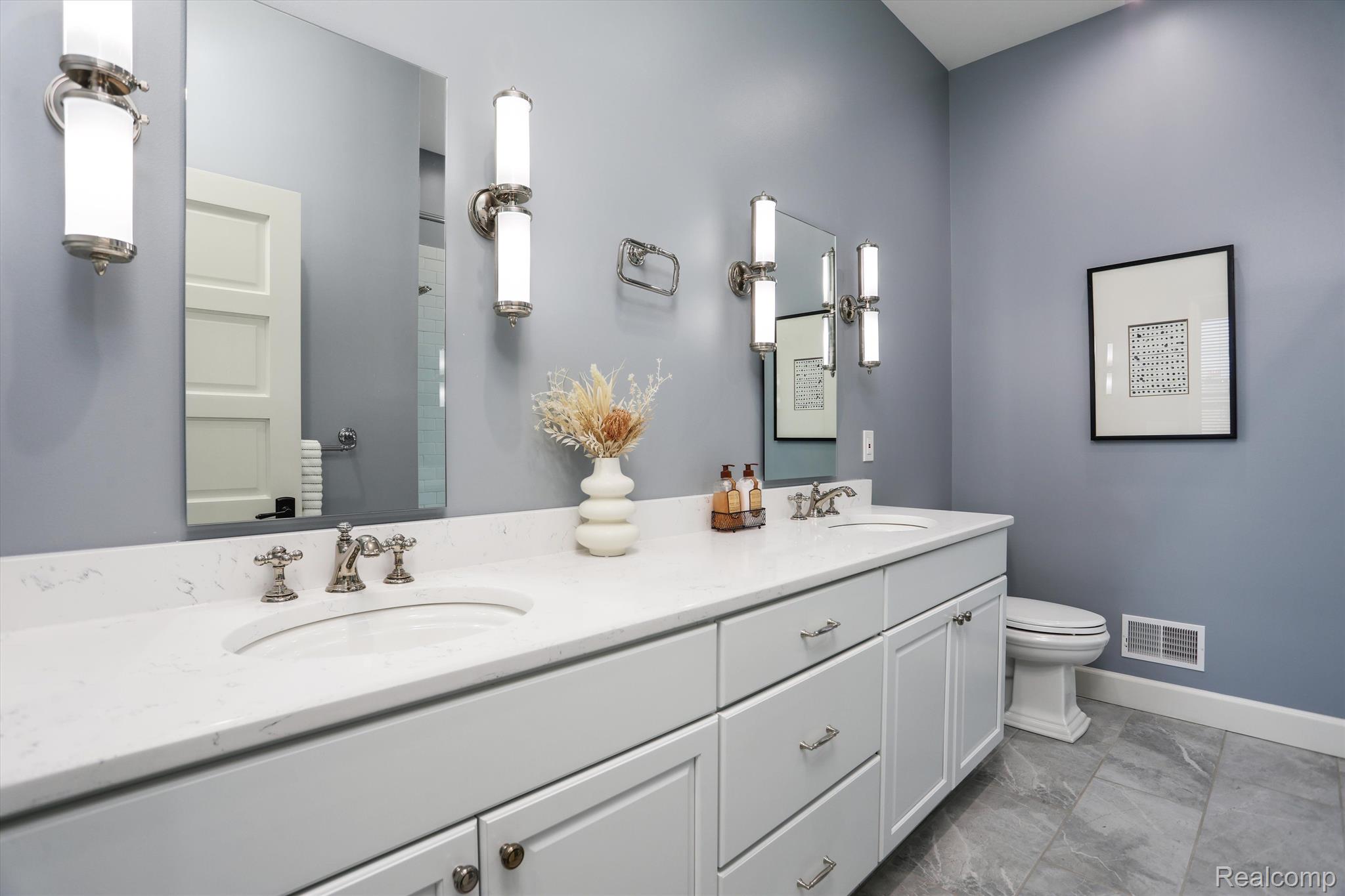 261 Alfred Street Unit: B