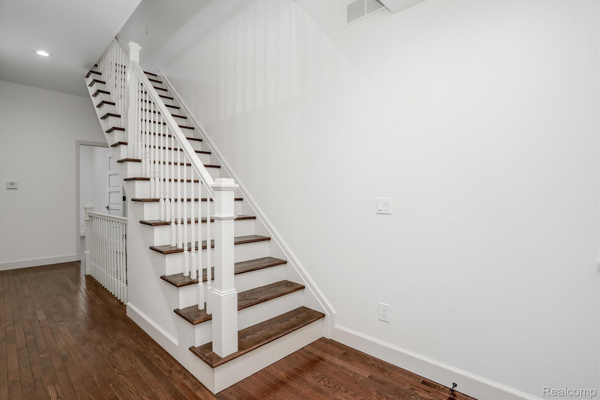 295 Alfred Street Unit: B