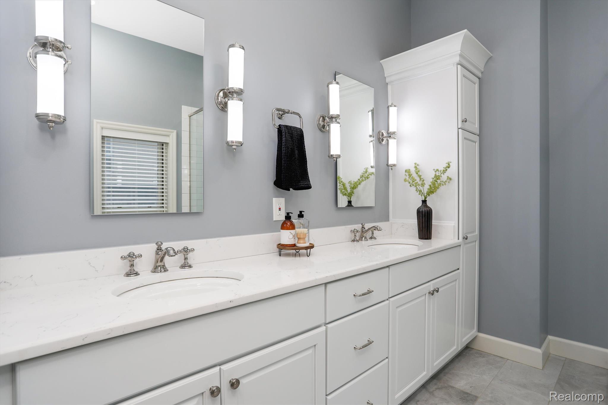 295 Alfred Street Unit: B