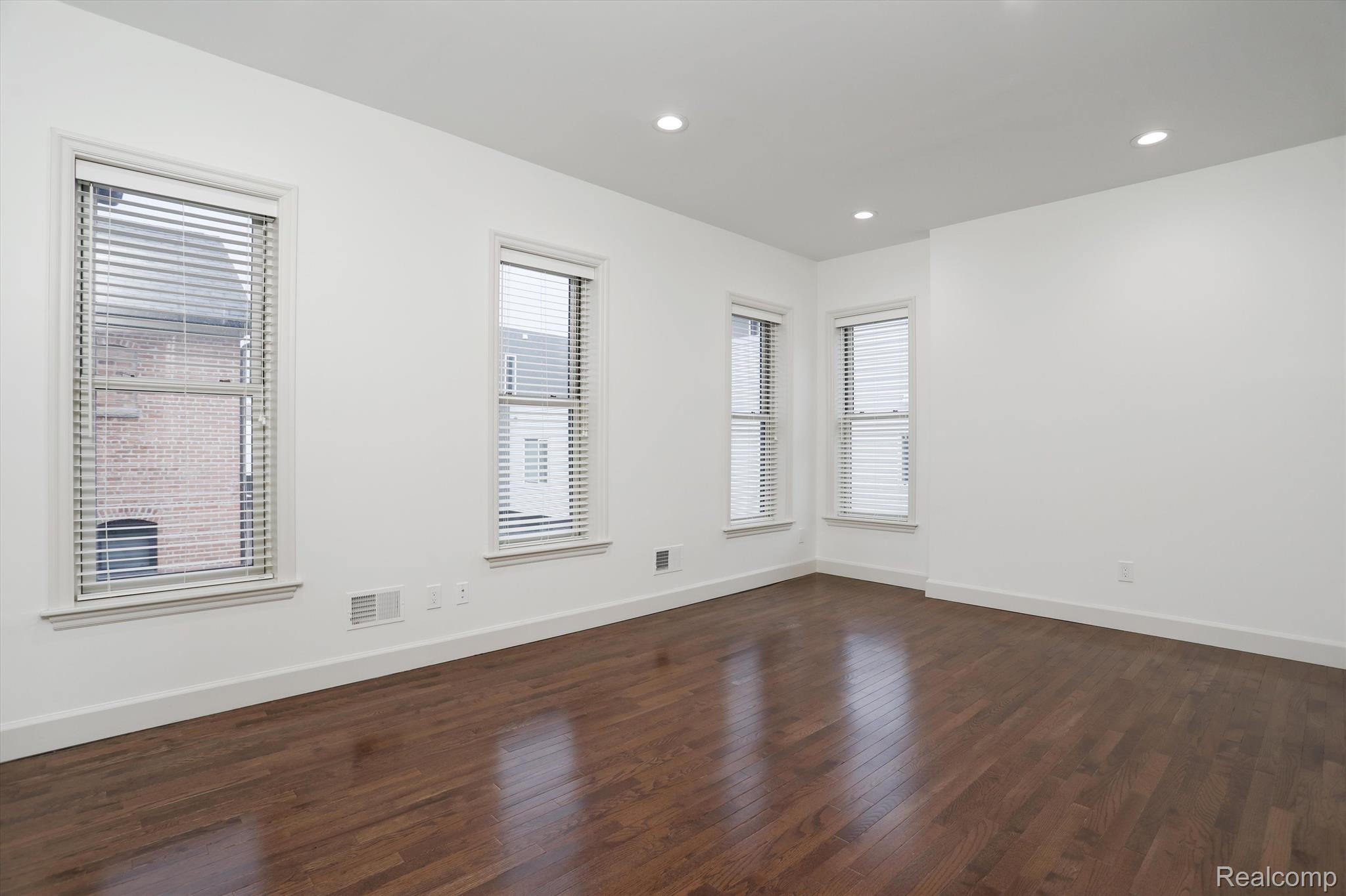 295 Alfred Street Unit: B