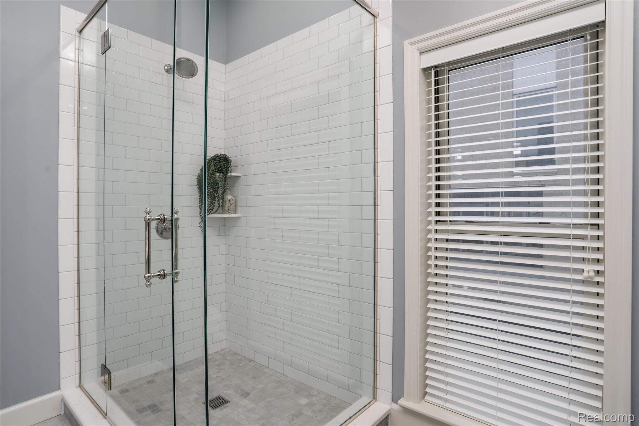 295 Alfred Street Unit: B