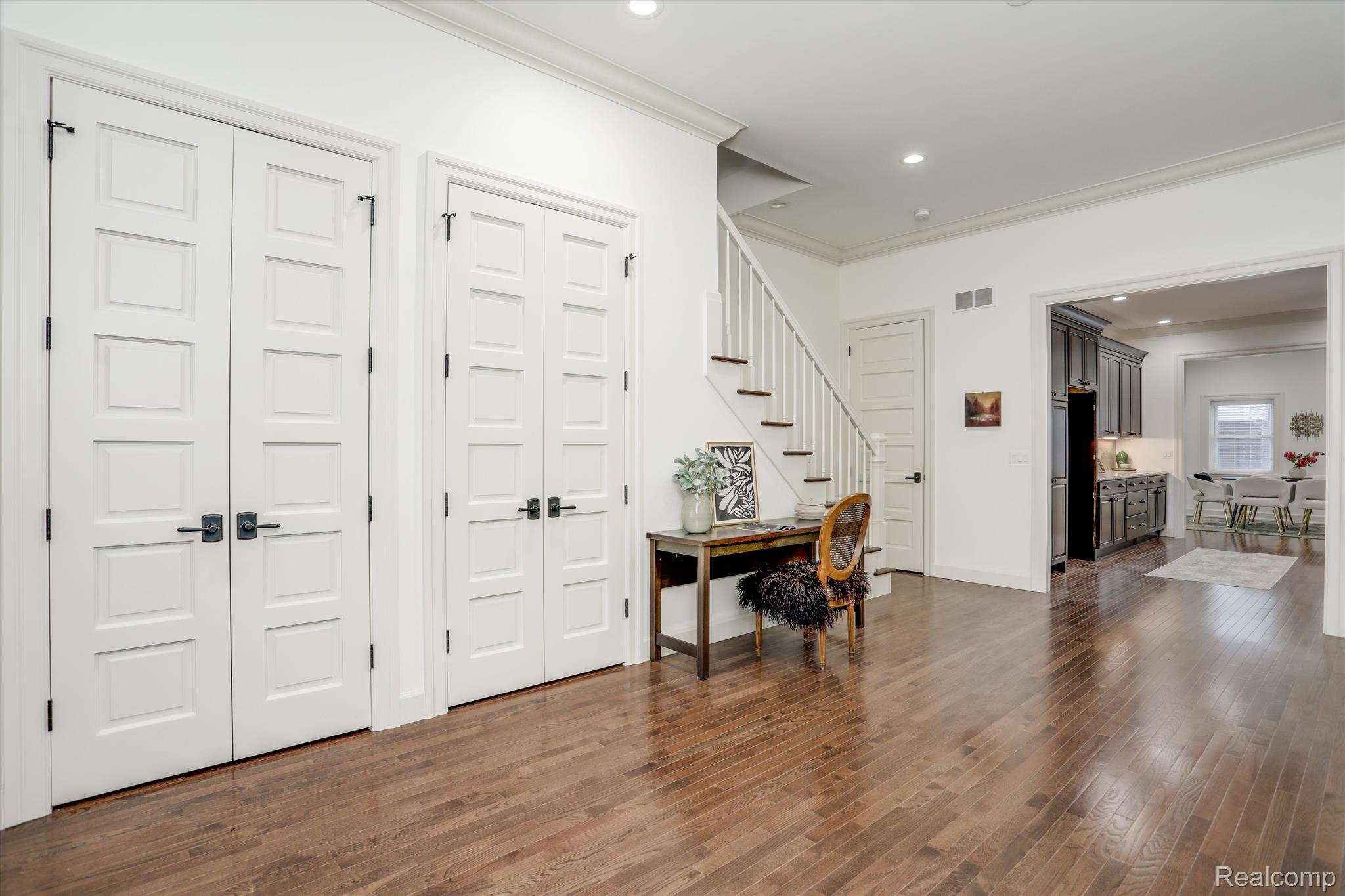 295 Alfred Street Unit: B