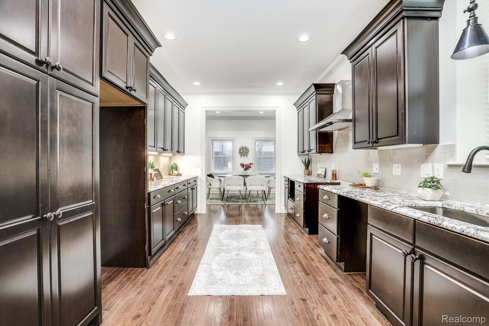 295 Alfred Street Unit: B