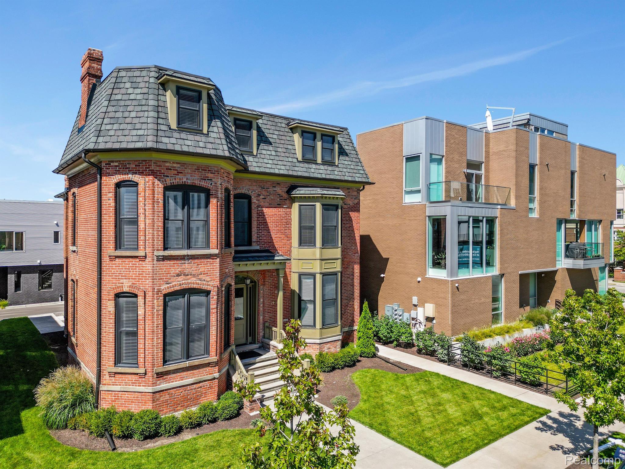 295 Alfred Street Unit: B